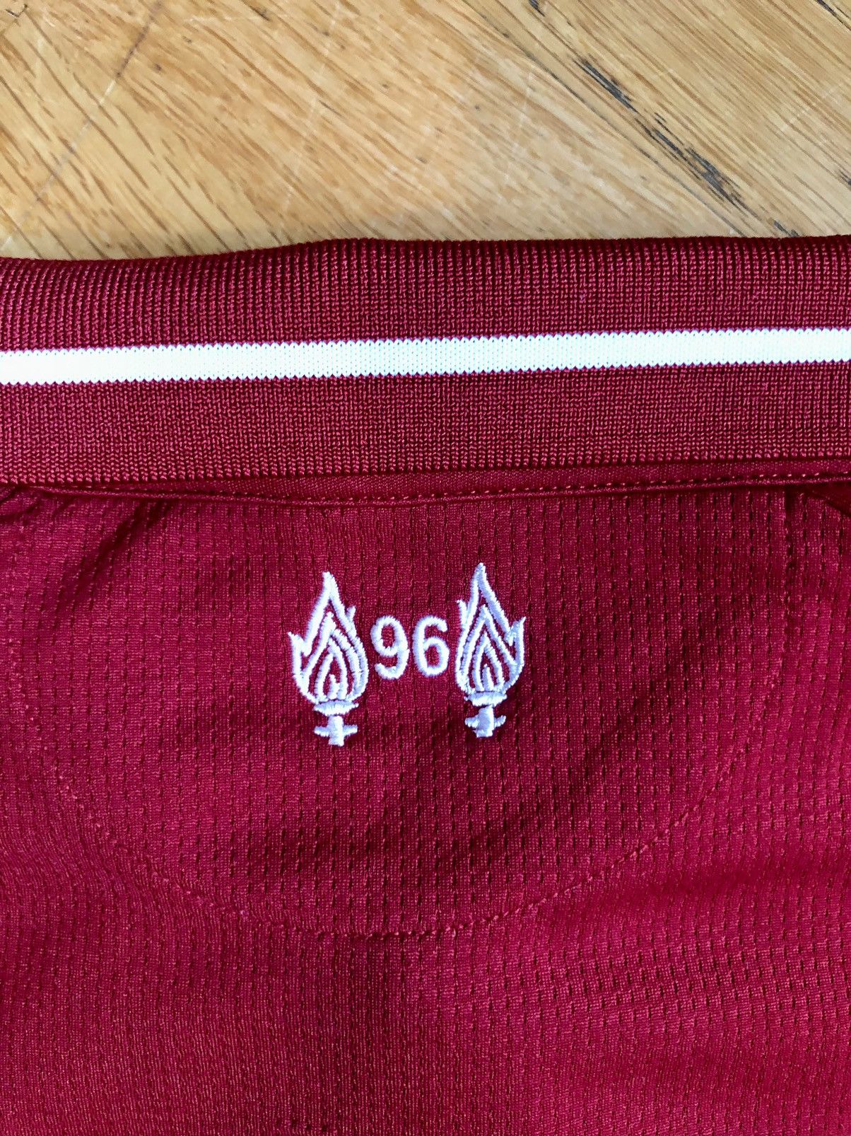 New Balance Liverpool 19/20 Home - New Balance - Medium Size US M / EU 48-50 / 2 - 8 Thumbnail