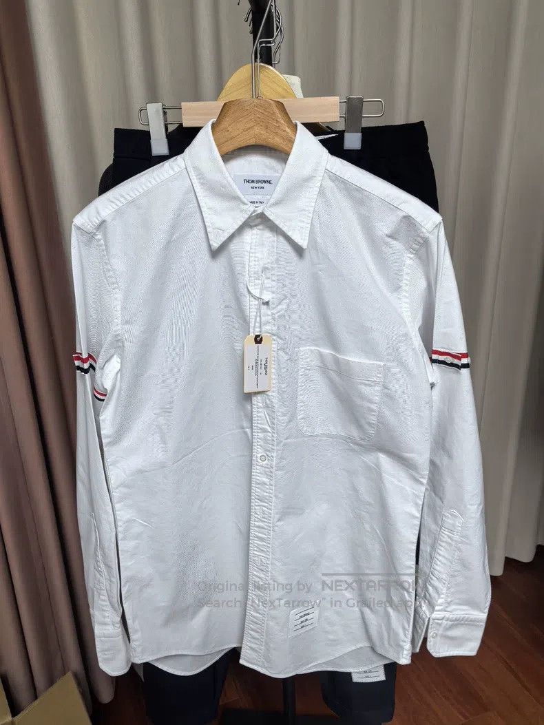 Thom Browne Thom Browne Classic Oxford shirt with sleeve emblem Size US XL / EU 56 / 4 - 1 Thumbnail