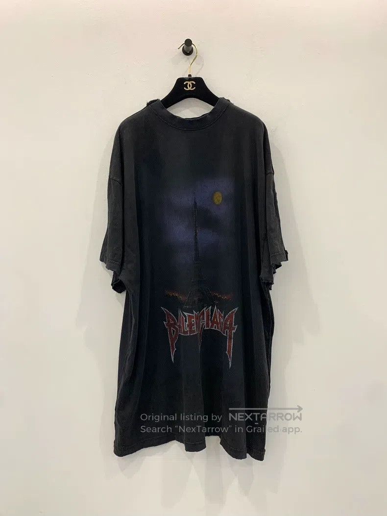 Balenciaga Balenciaga Front Eiffel Tower Graffiti Letter Logo Short S Size US L / EU 52-54 / 3 - 1 Thumbnail