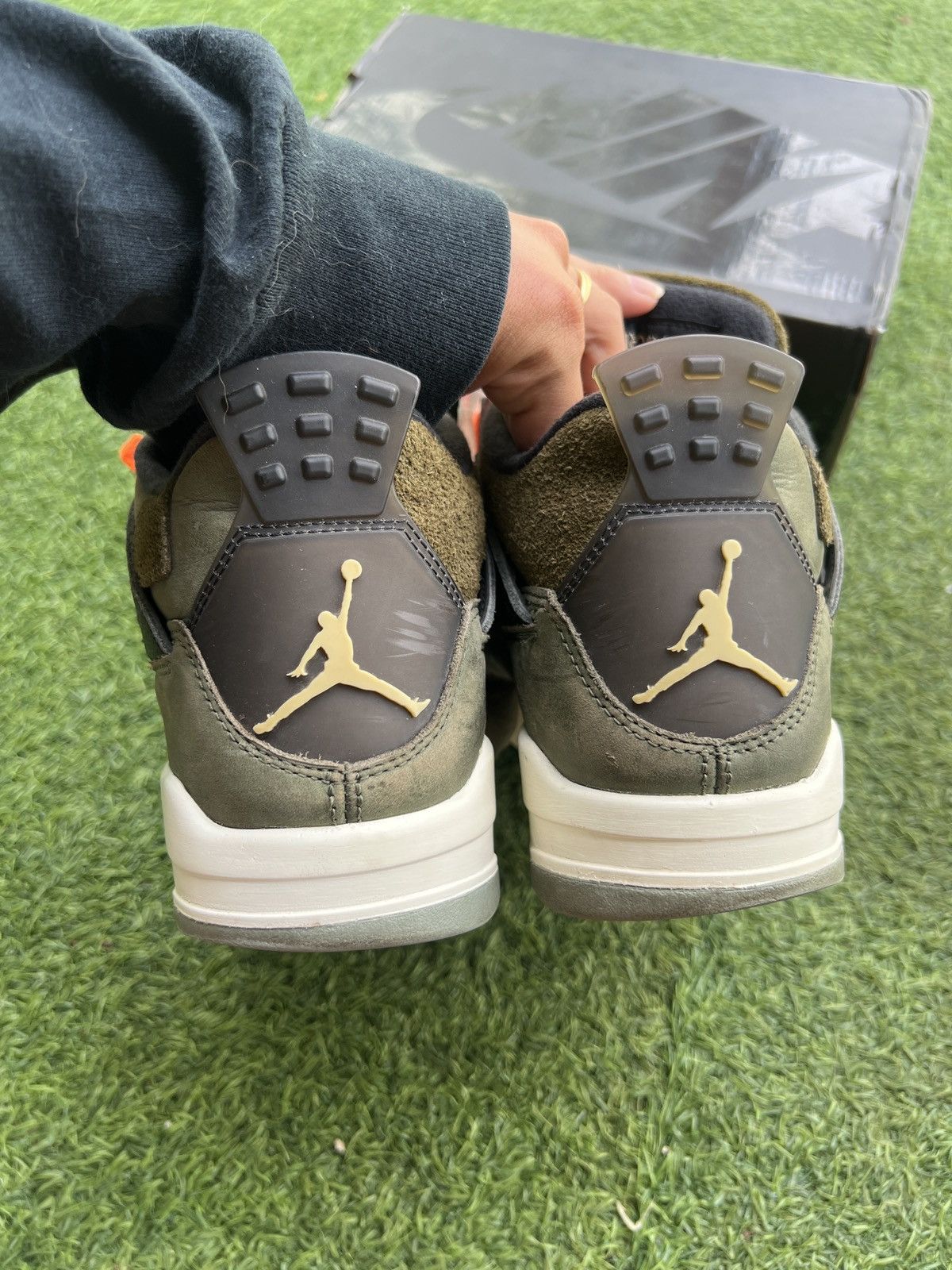 Jordan Brand 🏀 Air Jordan 4 Retro SE Craft 'Medium Olive' FB9927-200 Size US 9 / EU 42 - 4 Thumbnail