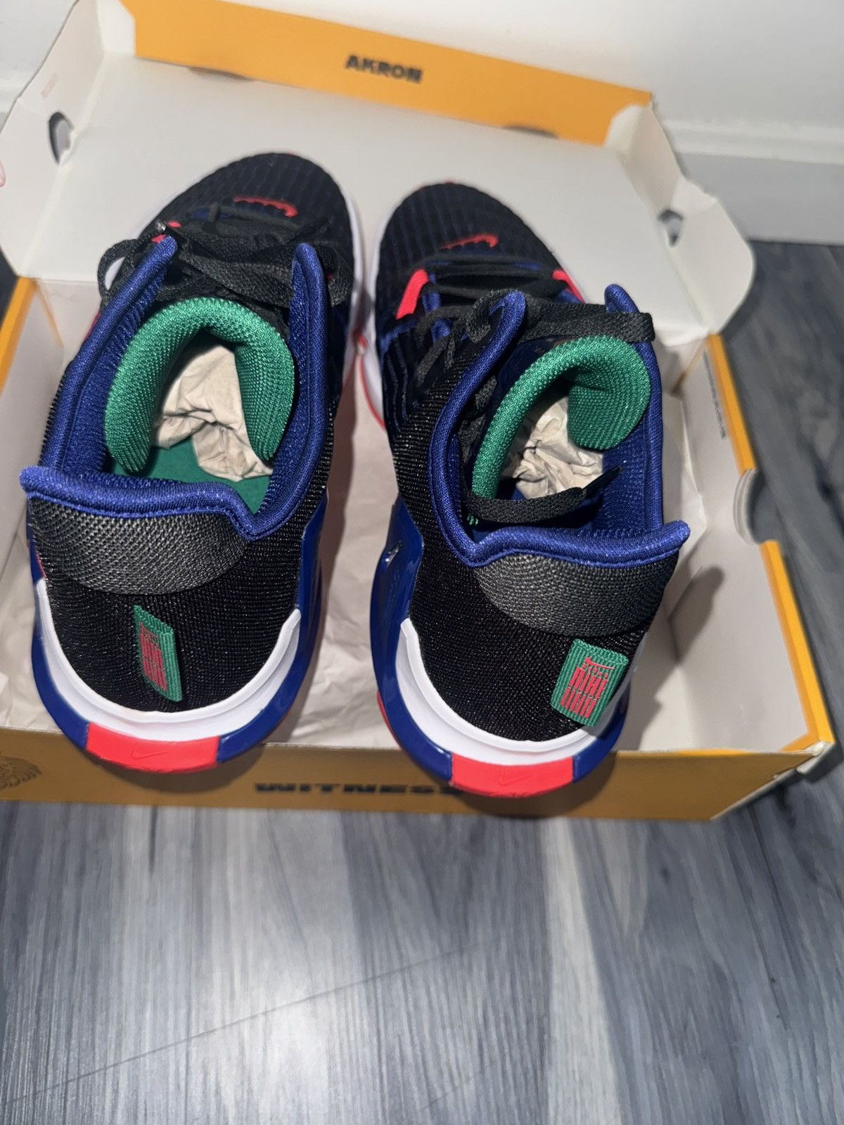 Nike Nike lebron witness 6 Size US 10 / EU 43 - 4 Thumbnail