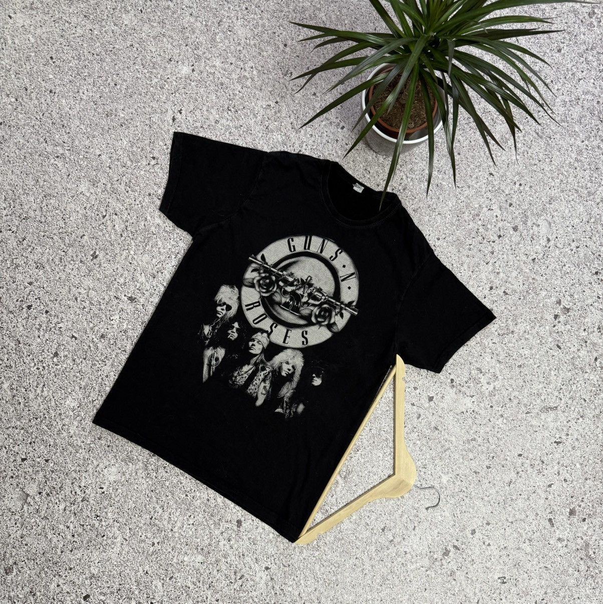 Band Tees × Vintage Vintage 2000’s Guns N Roses Rock Band Retro T-Shirt Size US XL / EU 56 / 4 - 1 Thumbnail