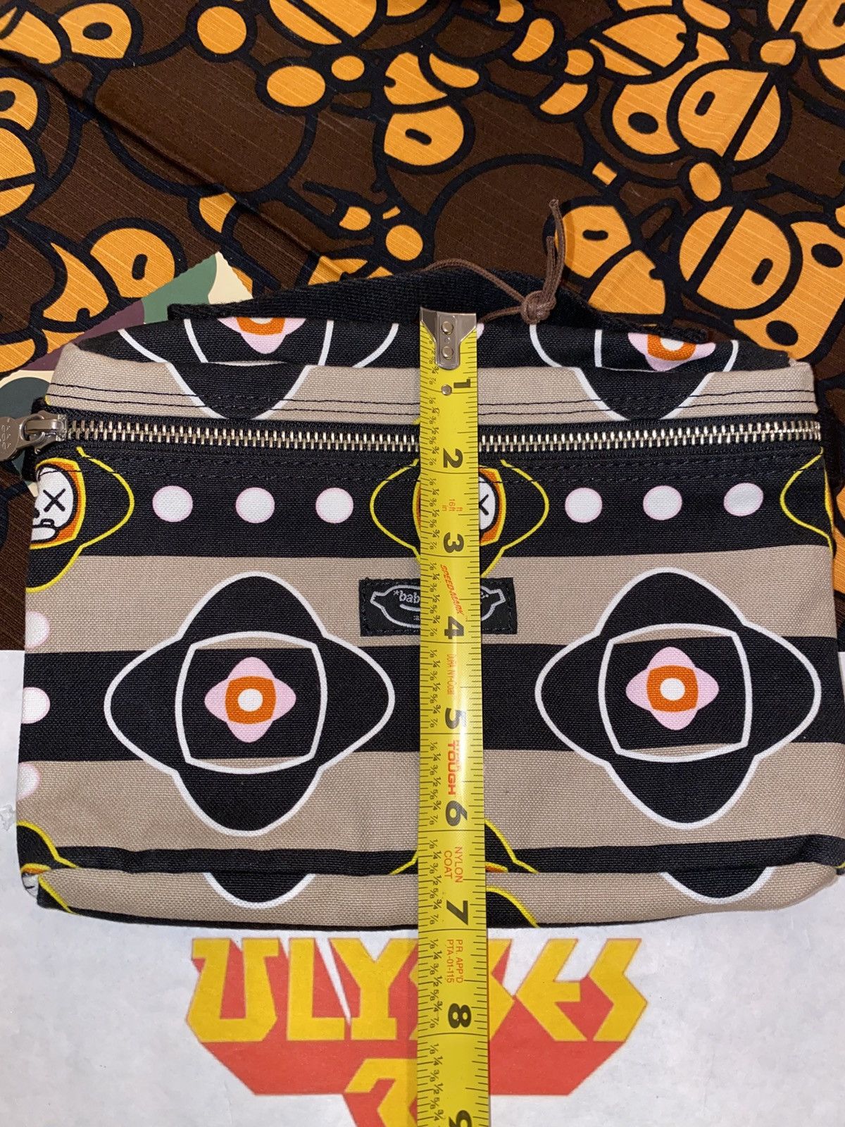 Bape × Kaws Baby Milo KAWS Zip Up Pouch Size ONE SIZE - 7 Thumbnail