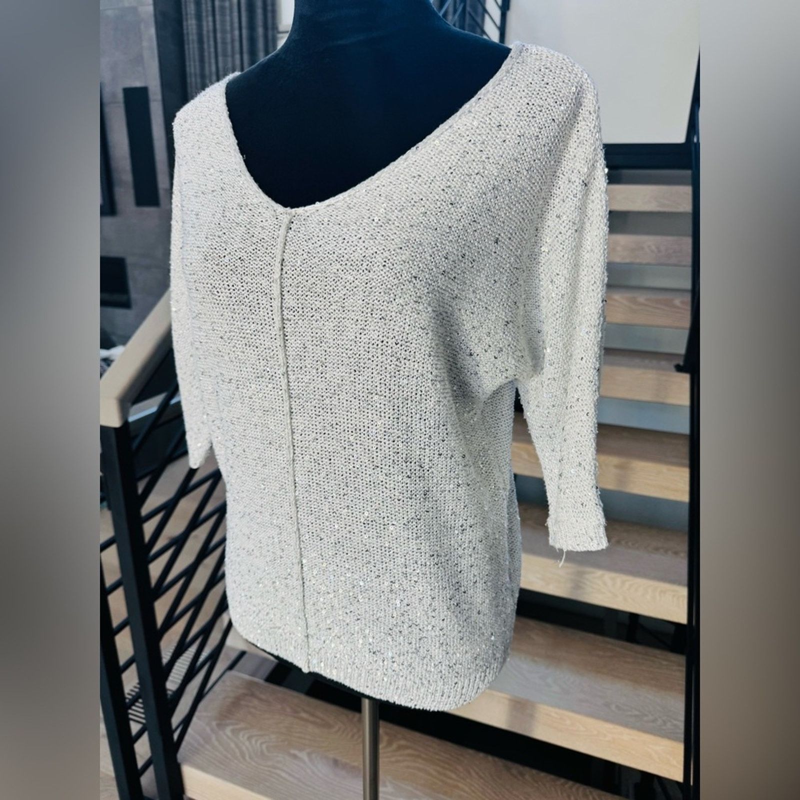 Halston Heritage New Halston Heritage Sparkling White V-Neck Sweater size S Size S / US 4 / IT 40 - 3 Thumbnail