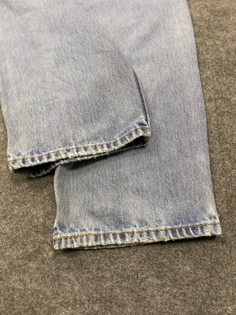 Levi's levis 550 lightwash distressed denim nice design Size US 37 - 4 Thumbnail