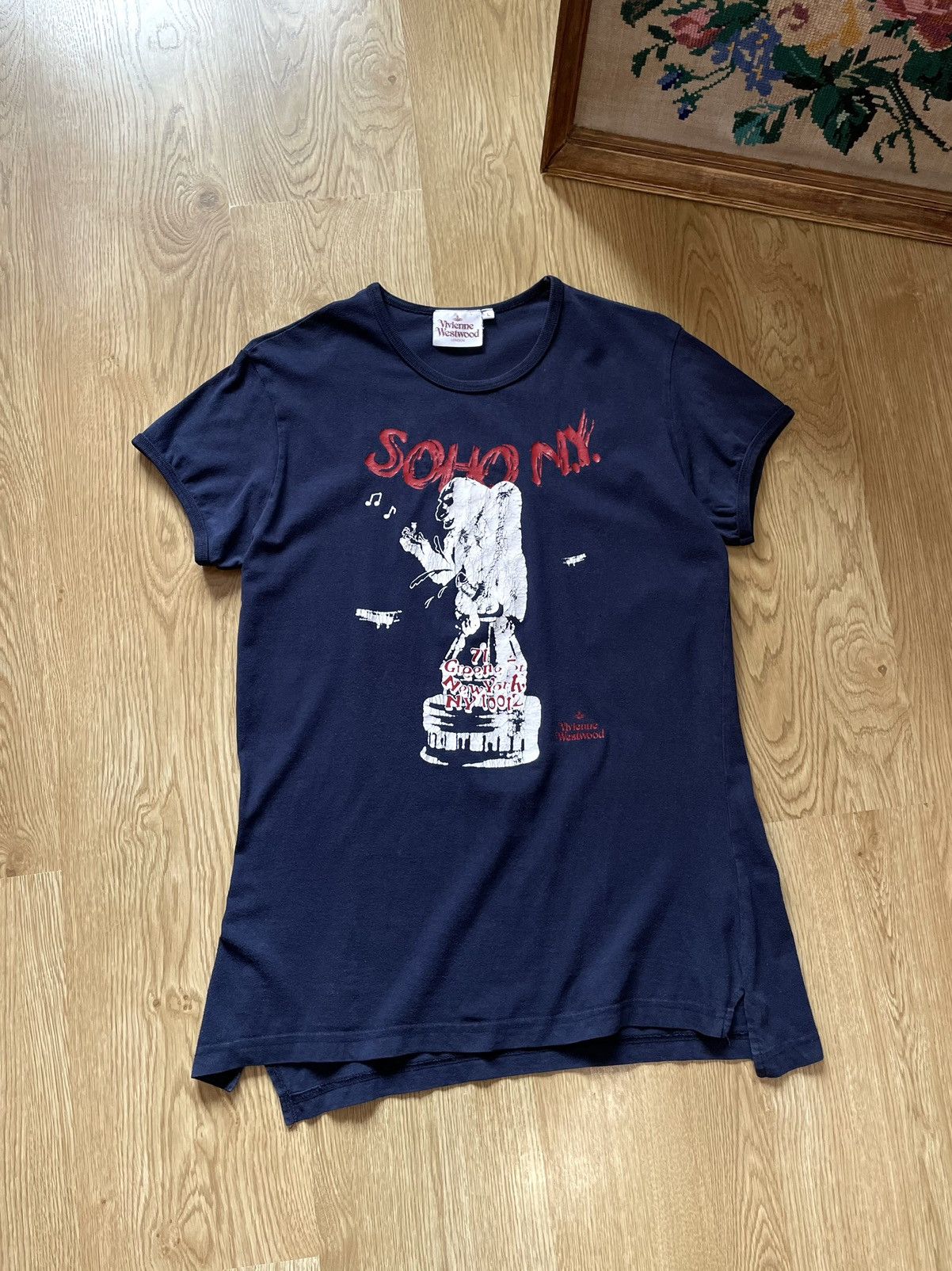Vintage Vintage Vivienne Westwood Asymmetric King Kong Soho NY Tee Size US M / EU 48-50 / 2 - 1 Thumbnail