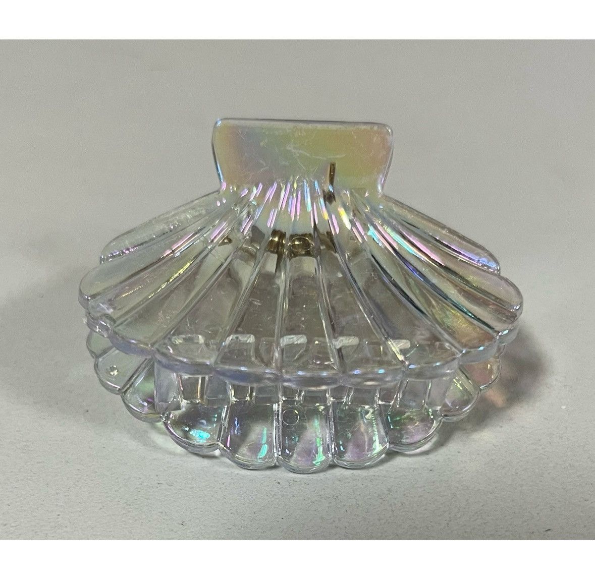 Japanese Brand × Vintage Clear Iridescent Seashell Shell Claw Clip Hair Accessory 🐚✨ Size ONE SIZE - 3 Thumbnail
