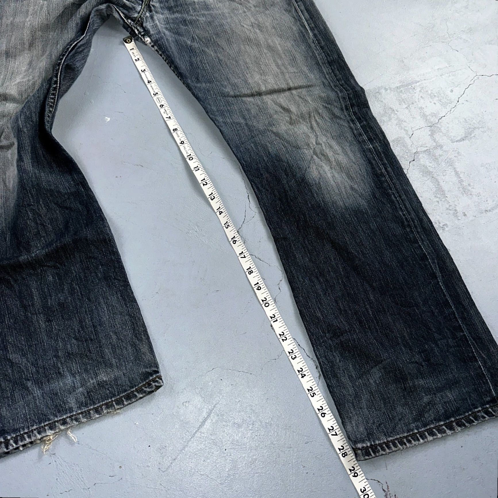 Levi's VINTAGE Levi's 501 Jeans Men Straight 33x30 Blue Med Wash 90s 501 Series Denim Cotton Size US 33 - 5 Thumbnail