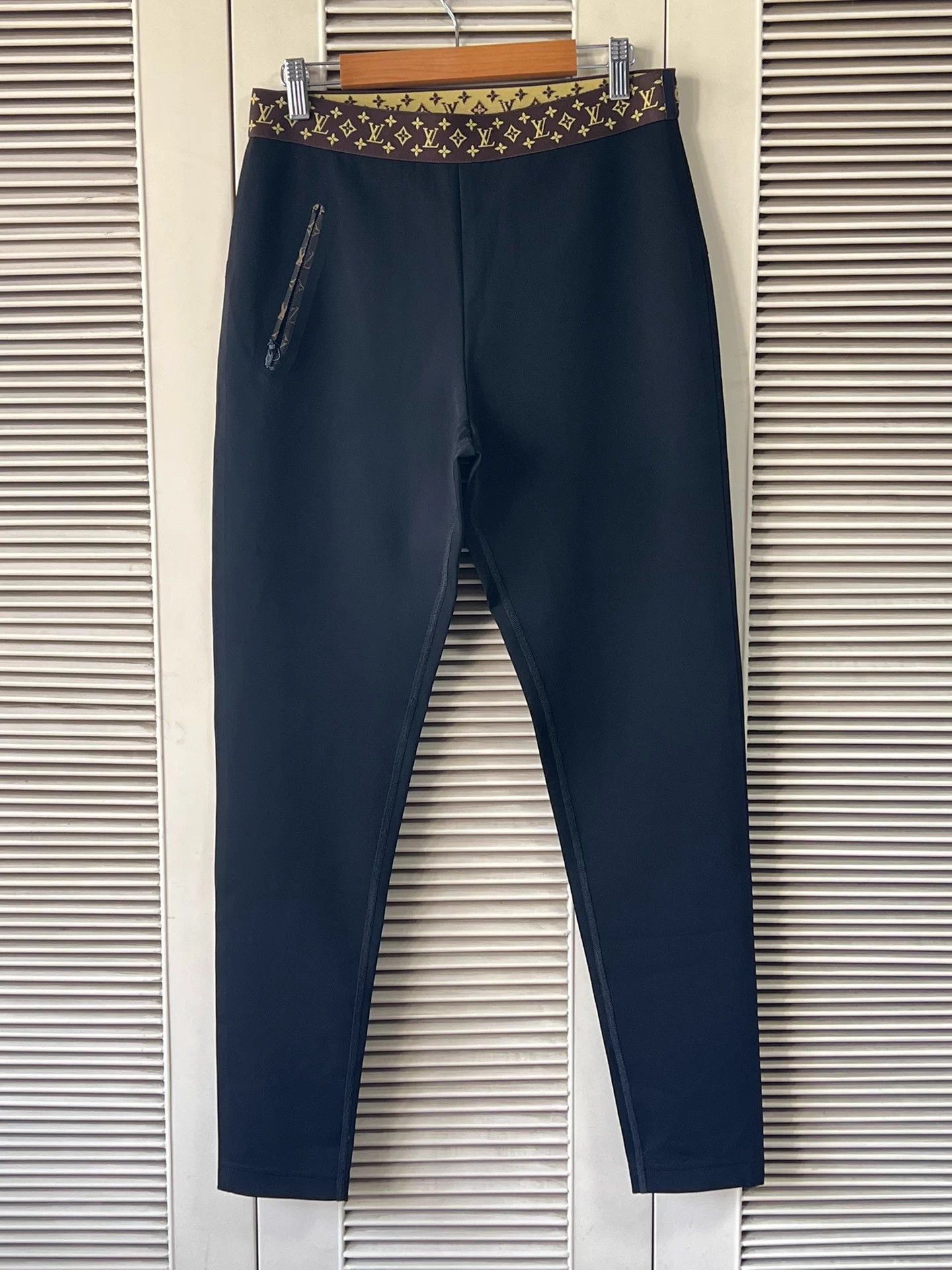Louis Vuitton LV women's chinos 42 Monogram belt slim fit Size 30" / US 8 / IT 44 - 1 Thumbnail