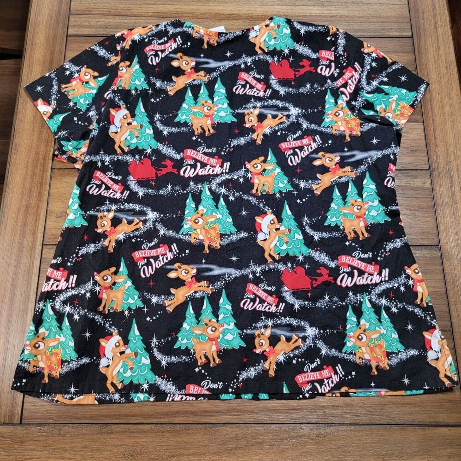Other Rudolph The Red-Nosed Reindeer Graphic Scrub Top - Size 2XL Size XXL / US 16-18 / IT 52-54 - 3 Thumbnail