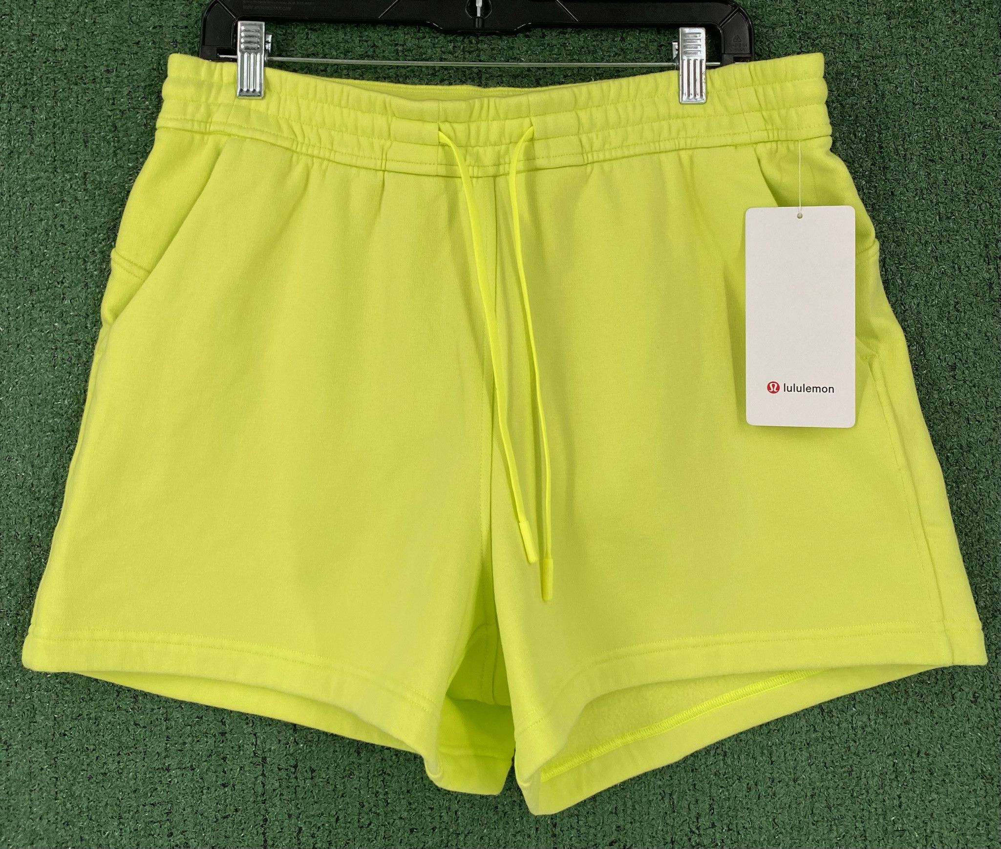 Lululemon NWT Lululemon Loungeful Neon Yellow Sweat Shorts 10 Size 34" / US 12 / IT 48 - 1 Thumbnail