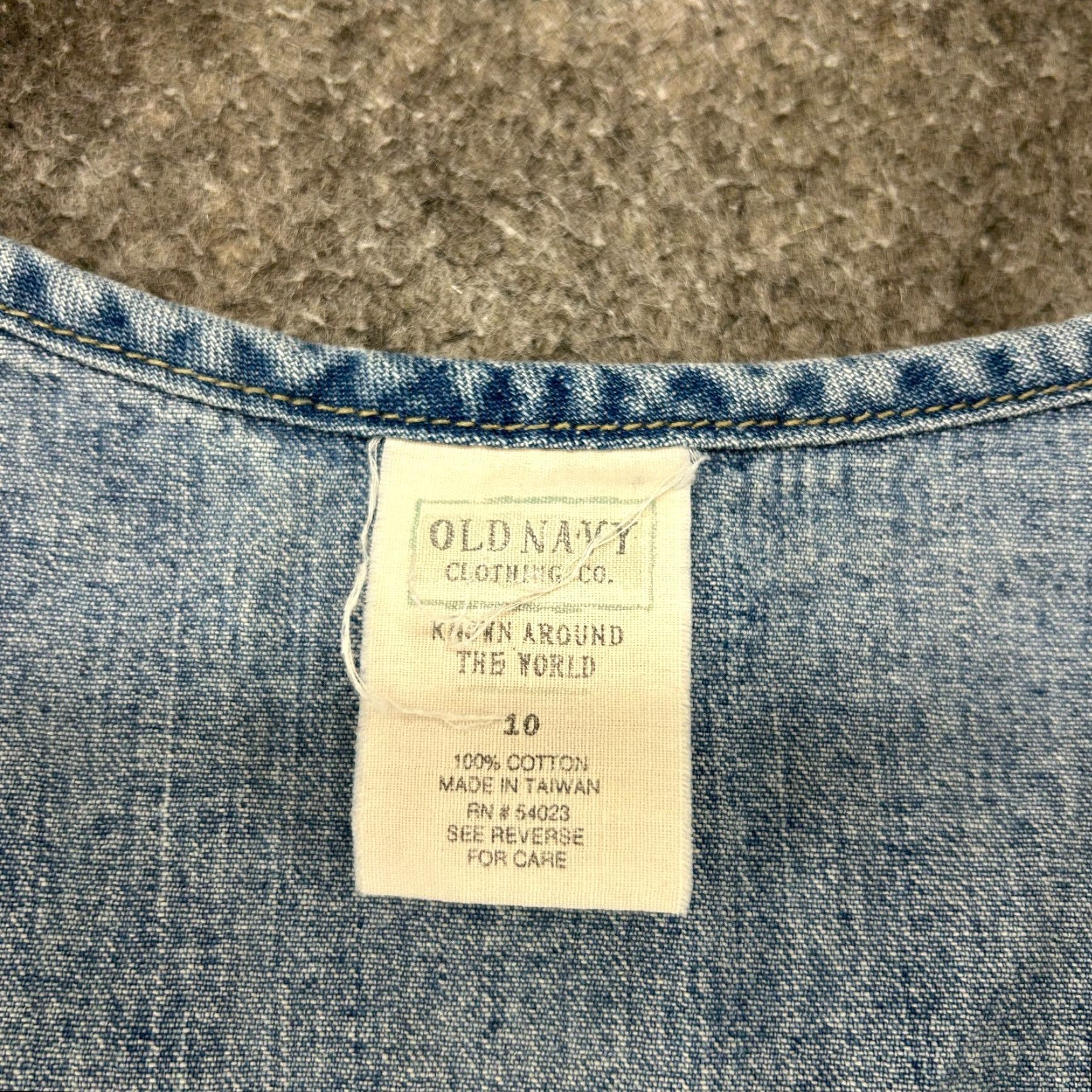 Old Navy VINTAGE Old Navy Dress Womens 10 Blue Denim Midi Button Up Overall 90s Floral Sleeveless Collared Cotton Denim Oversized Midi 90s Women, Flower Size 32" / US 10 / IT 46 - 2 Thumbnail