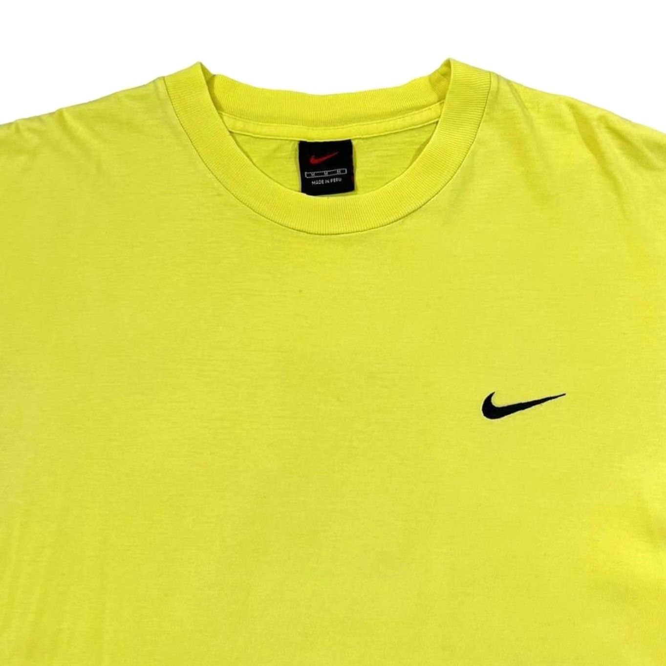 Nike VINTAGE Nike Black Label Embroidered Mini Swoosh Logo Yellow Cotton T-Shirt M Men Short Sleeve Round Neck Vintage 90s #9403 Size US M / EU 48-50 / 2 - 3 Thumbnail