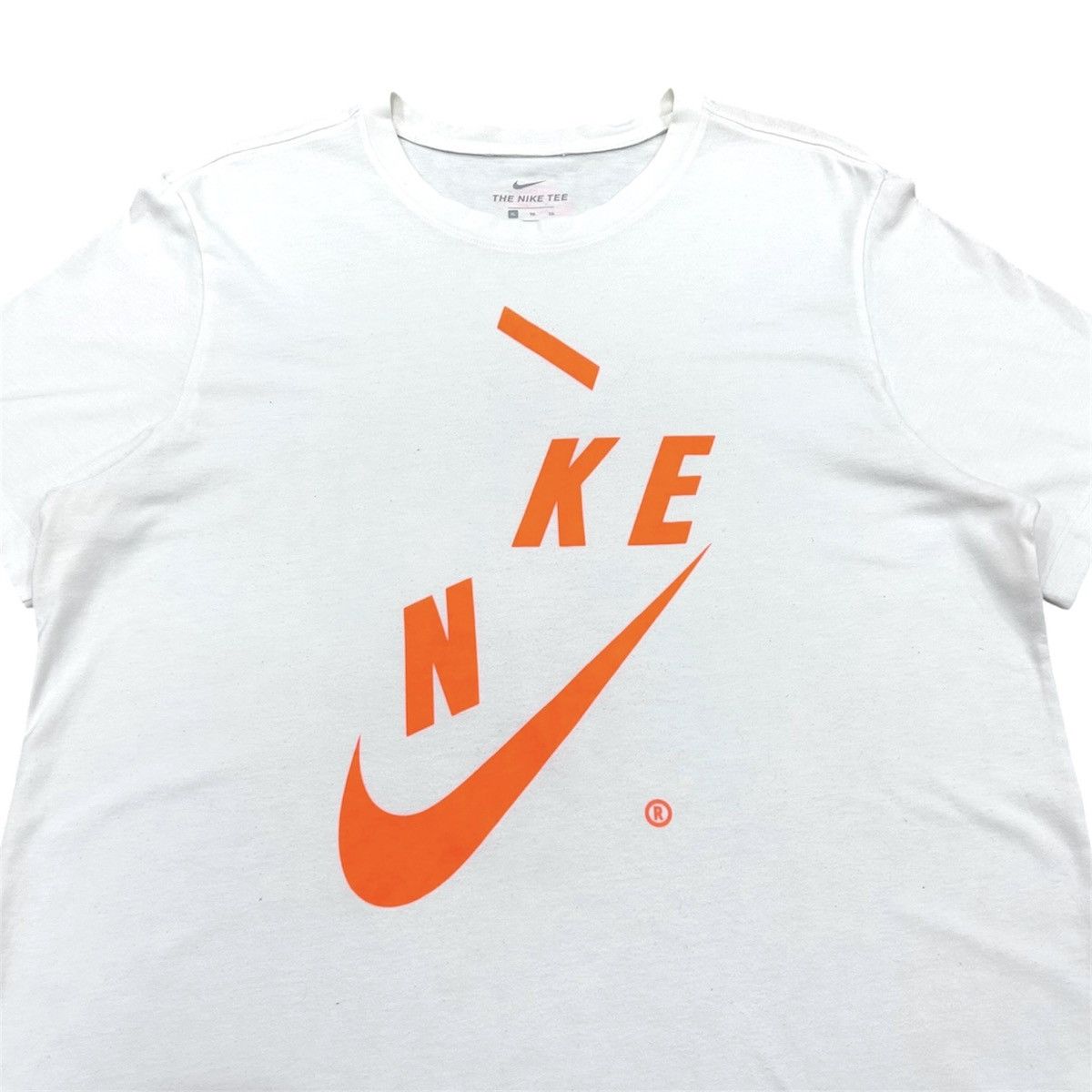 Nike Nike Swoosh Fall Logo Center Tshirt Size US XL / EU 56 / 4 - 2 Thumbnail