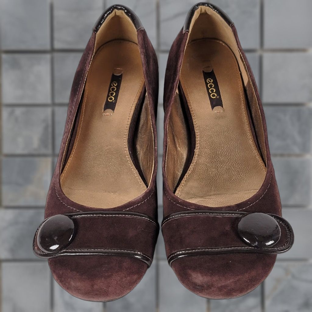 Ecco ECCO Womens Boullion Button Brown Suede Slip On Ballet Flats - 8 US / 39 EU - Casual Women Shoes, Brown, Solid, Round Toe, Flat Heel, Medium Width Size US 8 / IT 38 - 1 Thumbnail