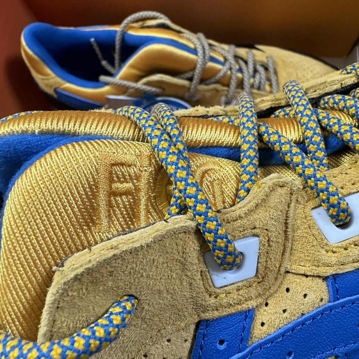 Asics × Kith × Marvel Comics ASICS Kith Marvel Wolverine Gel Lyte III Size US 10.5 / EU 43-44 - 8 Thumbnail