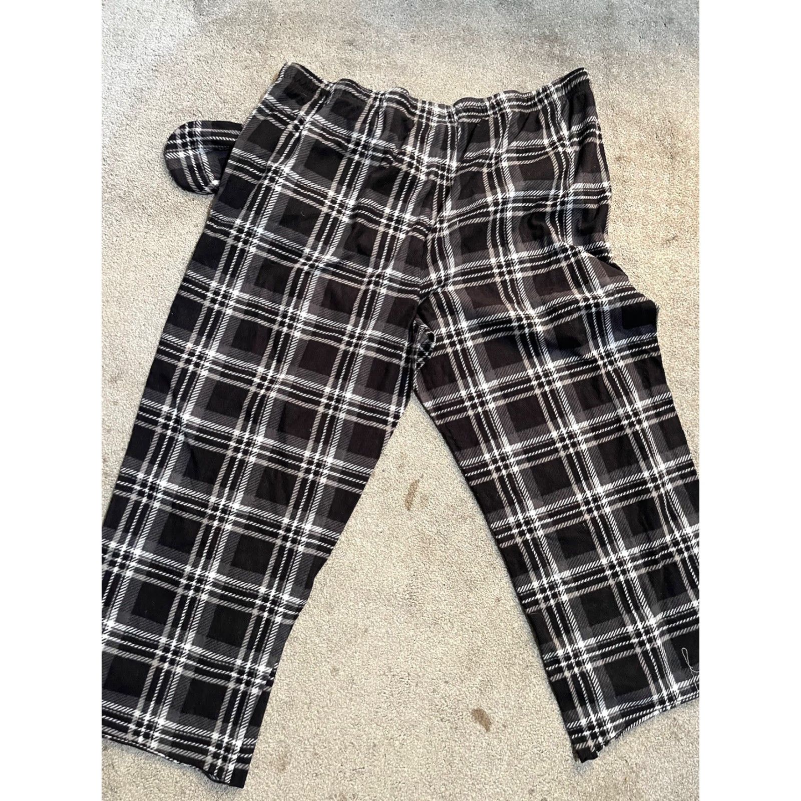 Croft & Barrow Croft & Barrow Mens Plaid Lounge Pants Black Plaid 3XLT Big & Tall Distress Size 3XLT Mens Pajama Pants Size US 39 - 3 Thumbnail