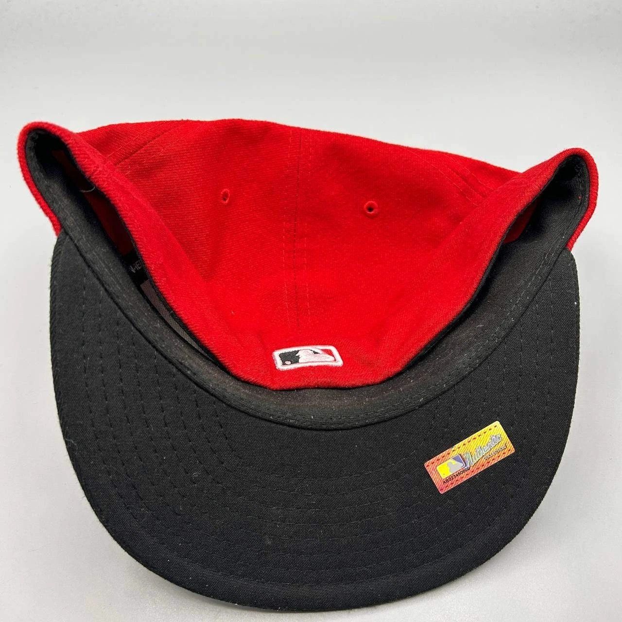 New Era Cincinnati Reds Hat Men 7 5/8 Red Black Embroidered Fitted Size ONE SIZE - 3 Thumbnail