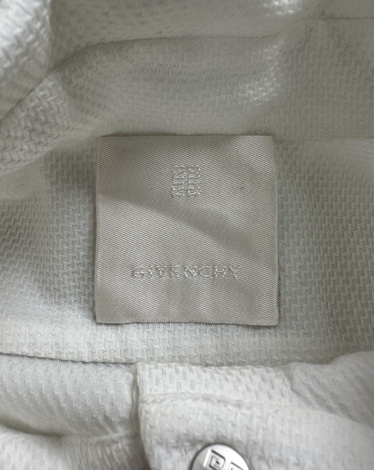Givenchy Givenchy - Cut Out Slim - Button Down Shirt - Pearl White Size XXS / US 00 / IT 34 - 13 Thumbnail
