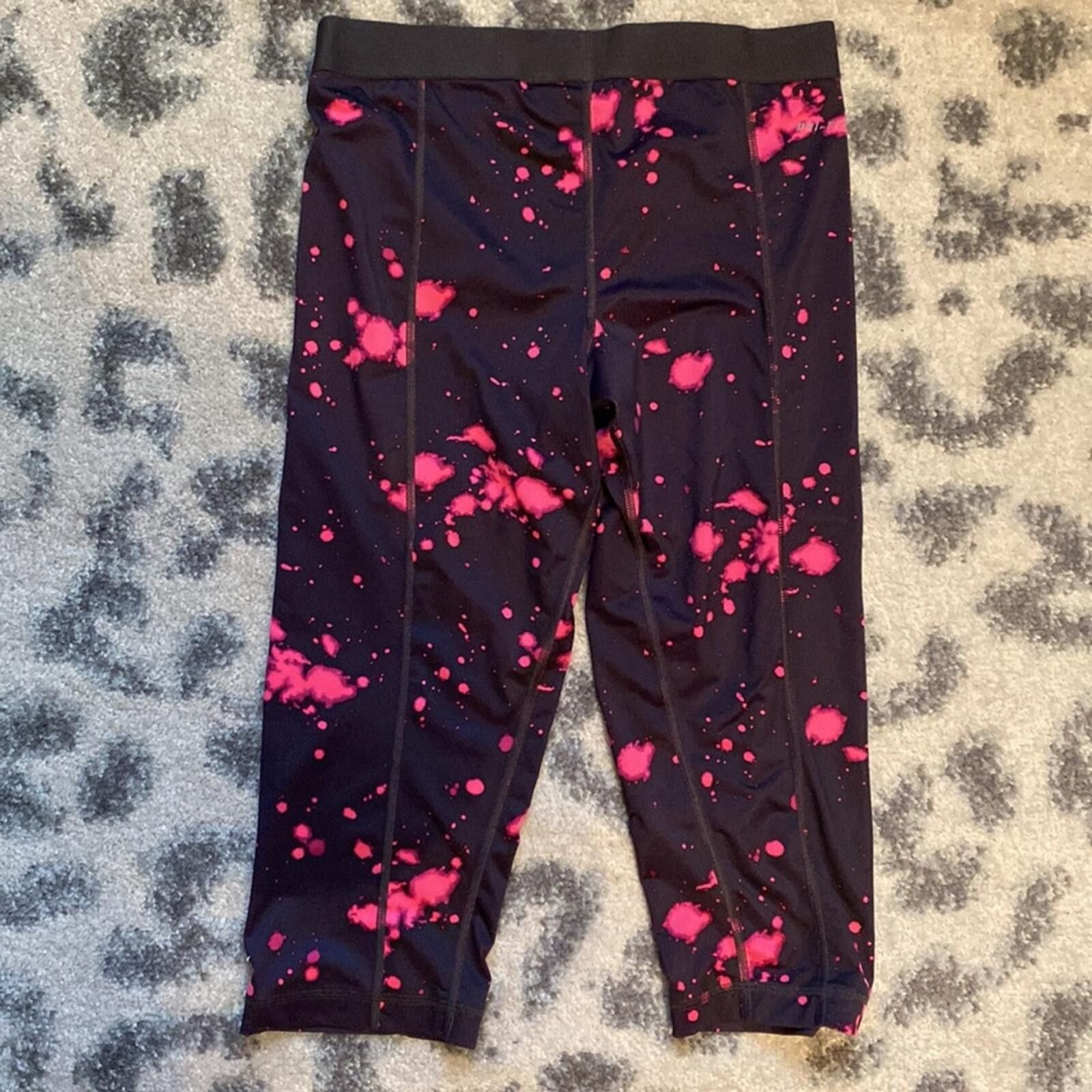 Nike Nike Pro Black and Hot Pink Splatter Capris Size ONE SIZE - 4 Thumbnail