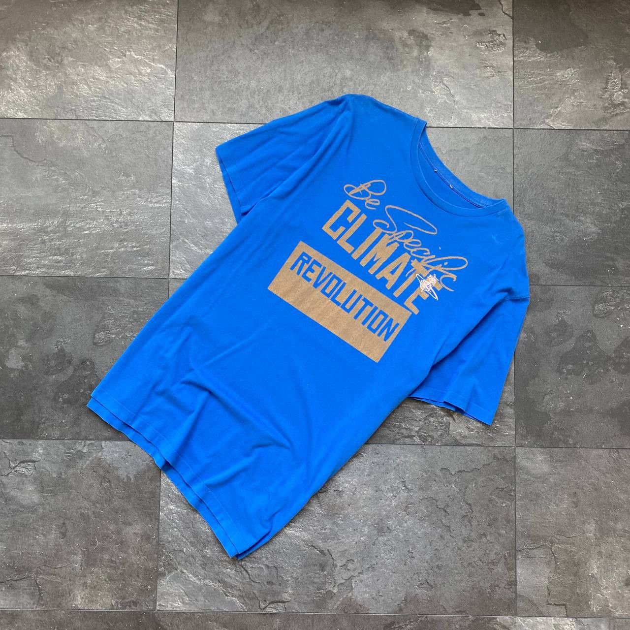 Vivienne Westwood Big logo vivienne westwood tee shirt Size US XXL / EU 58 / 5 - 1 Thumbnail