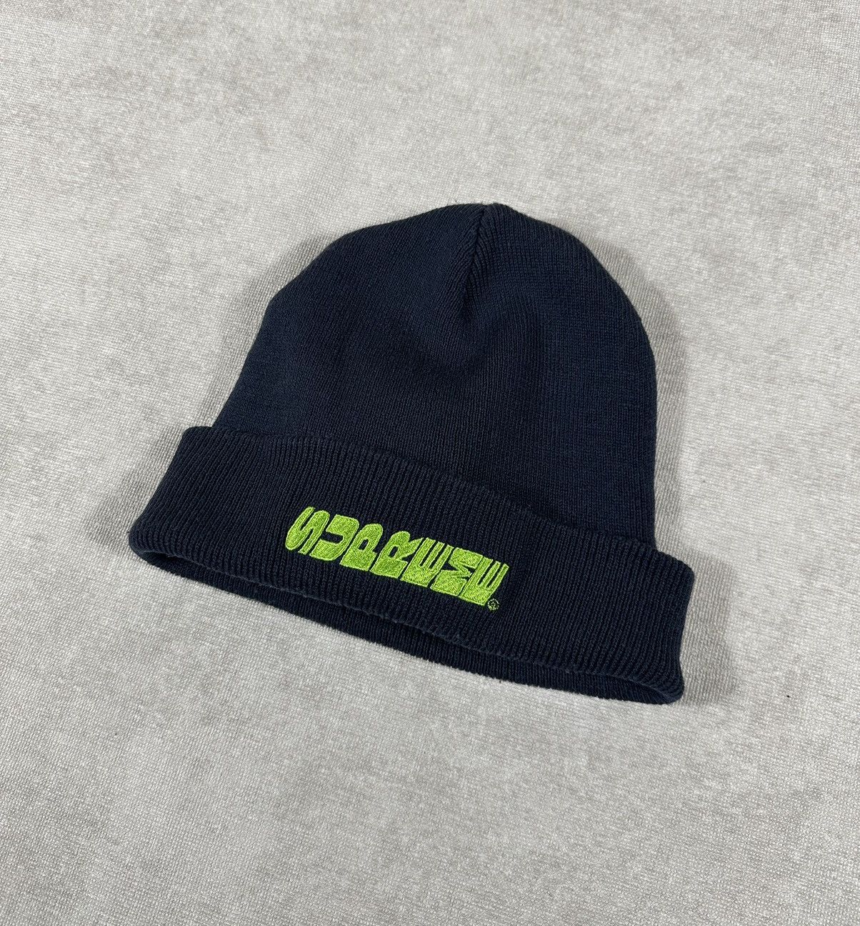 Supreme × Vintage 2001 Supreme Graffiti Script Logo Beanie