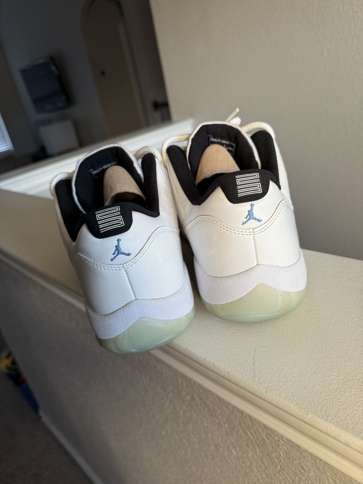 Jordan Brand Jordan 11 Low Legend Blue Size US 13 / EU 46 - 4 Thumbnail