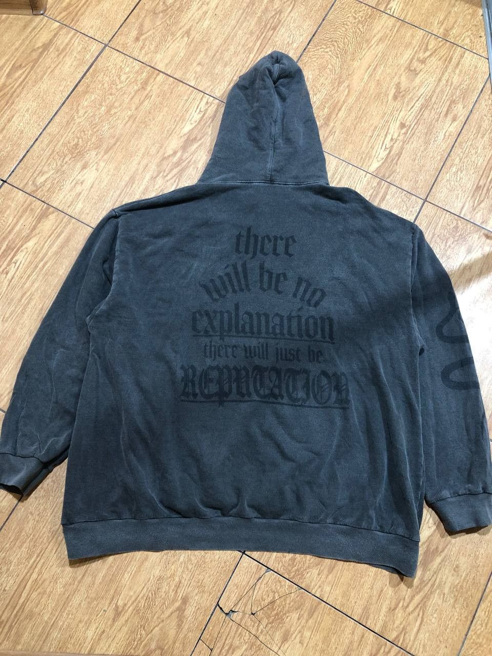 Vintage Vintage Taylor Swift Y2K Logo Hoodie Size XXL Size US XXL / EU 58 / 5 - 18 Thumbnail