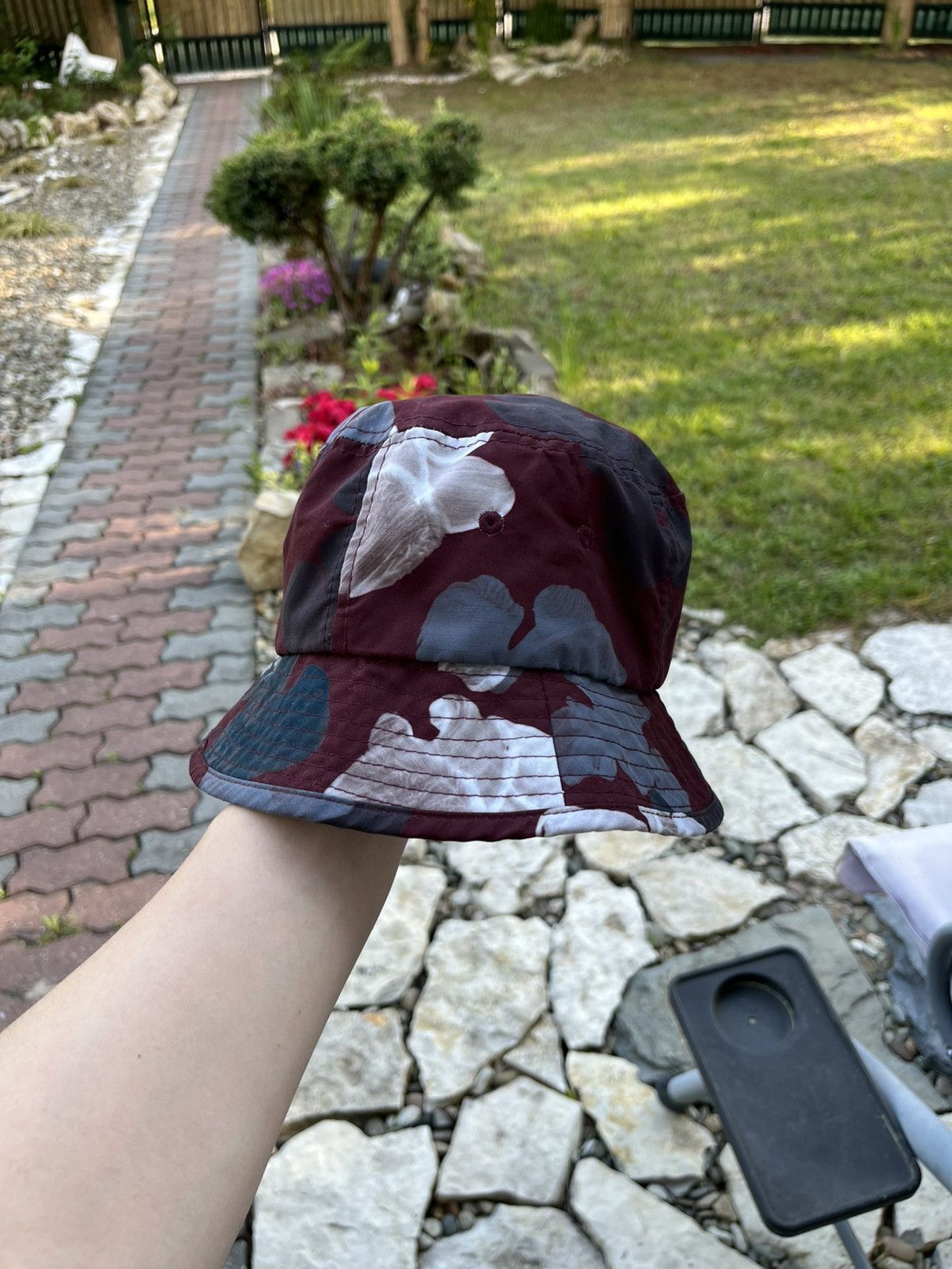 Designer × Wood Wood Wood Wood patterned bucket hat camo burgundy grey black Size ONE SIZE - 19 Thumbnail