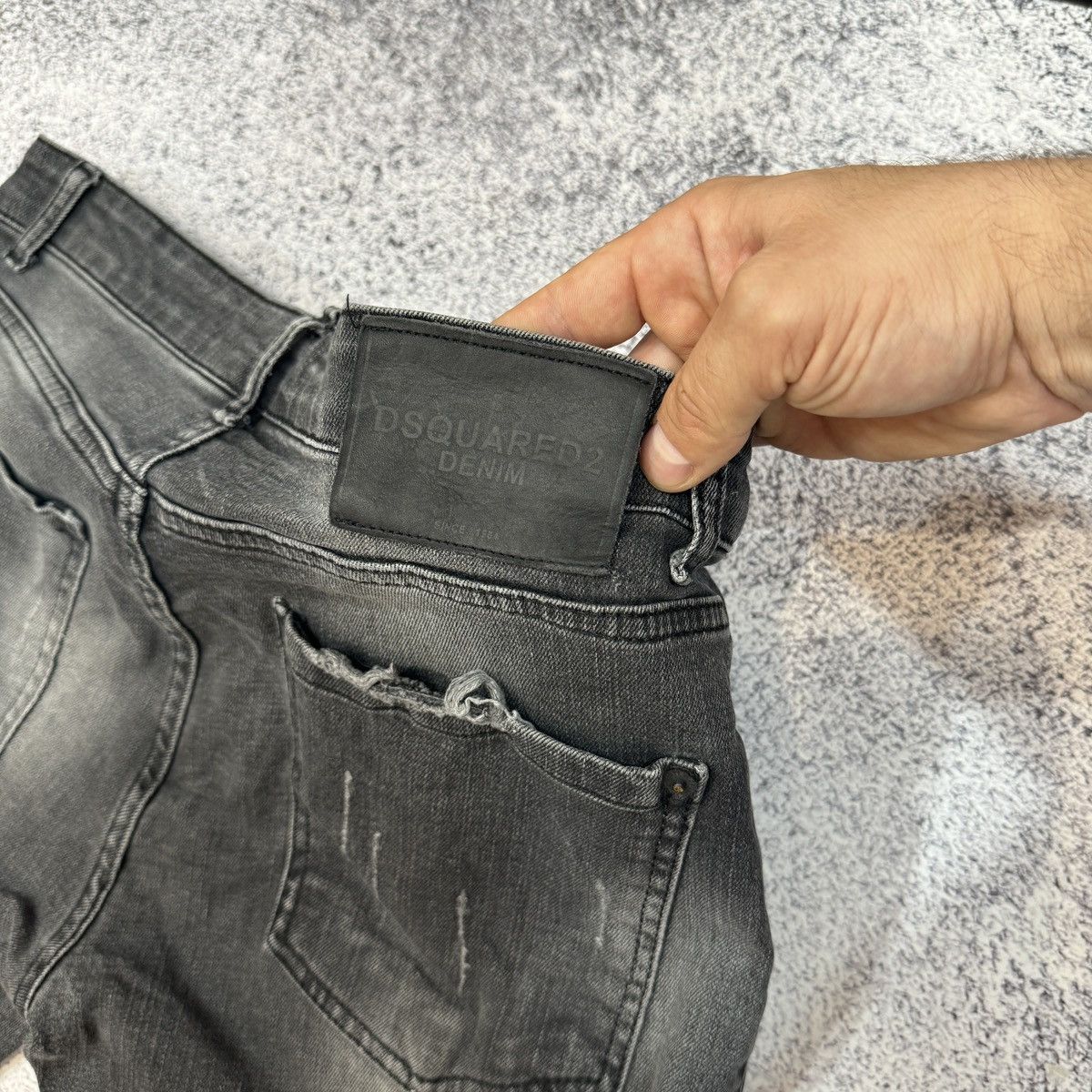 Dsquared2 Dsquared2 Cool Guy Jean US30 EU46 Size US 30 / EU 46 - 21 Thumbnail