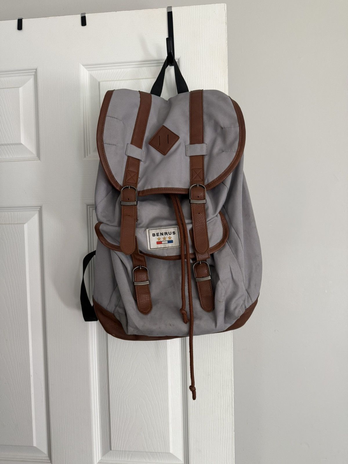 Other Gray with brown Benrus backpack large Size ONE SIZE - 1 Thumbnail