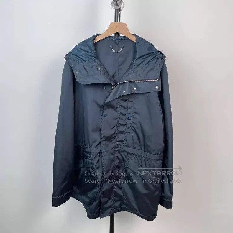 Louis Vuitton Louis Vuitton Dark blue color-block hooded assault jacket Size US L / EU 52-54 / 3 - 1 Thumbnail