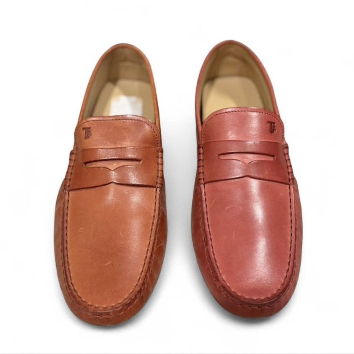 Tod's NWT Mocassino Nuovo Gommino 64C Driving Loafers Size 9 Size US 9 / EU 42 - 1 Thumbnail