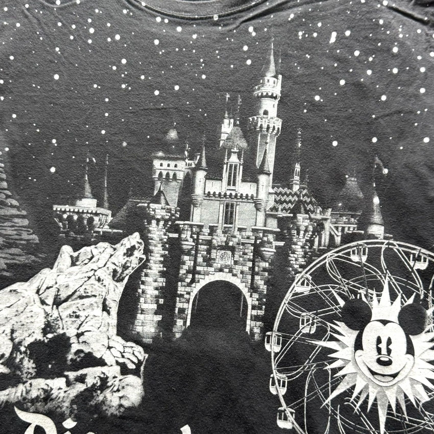 Vintage Disneyland Shirt Mens M Black Castle Mickey Graphic Tee Crewneck Cotton Tagless Size US M / EU 48-50 / 2 - 5 Thumbnail