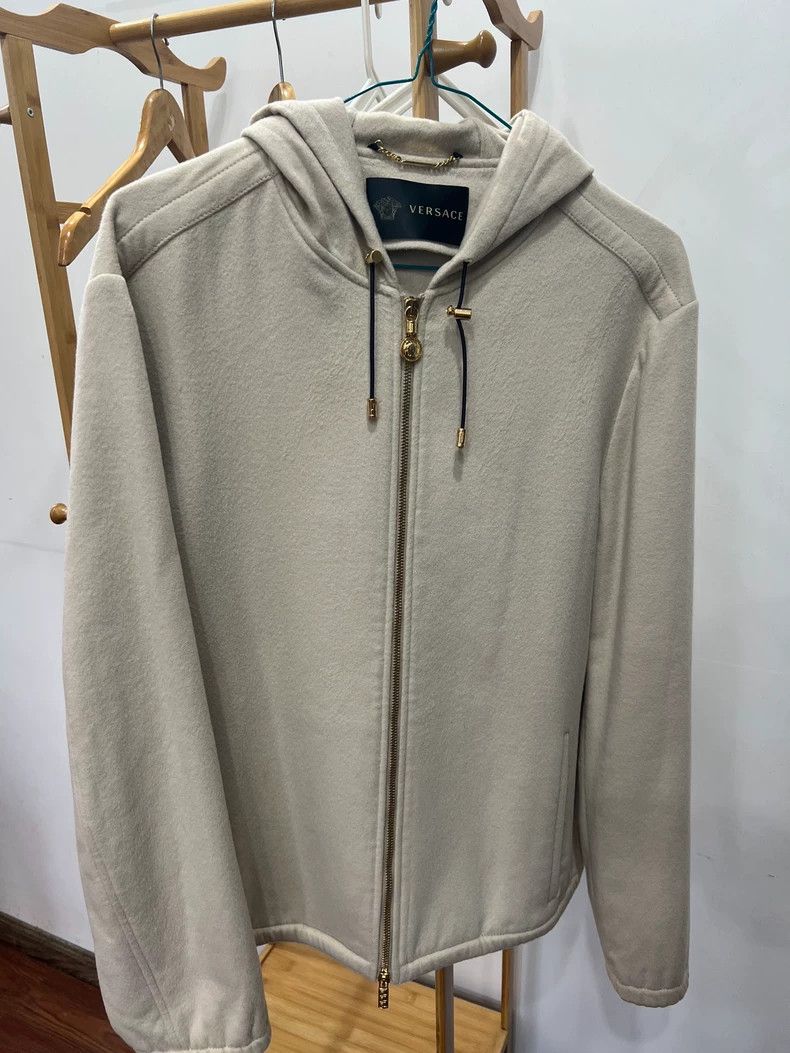 Other Versace Cashmere sweatshirt Size US L / EU 52-54 / 3 - 1 Thumbnail