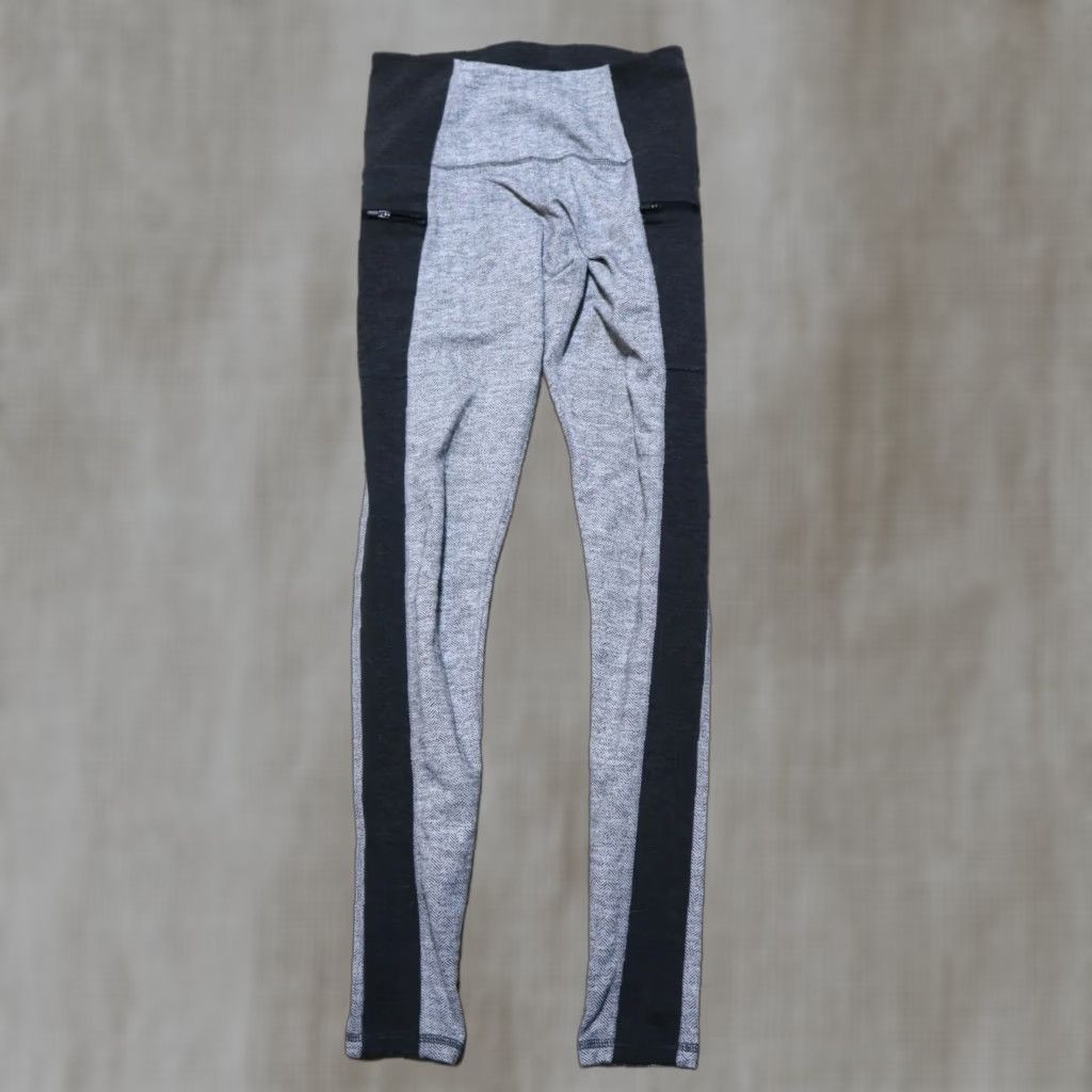 Champion Champion Compression Capri Legging Short Gym Active Gray Women's Size S Small shorts Size 28" / US 6 / IT 42 - 1 Thumbnail