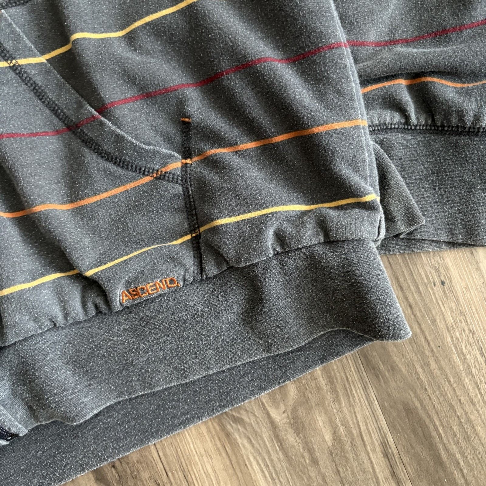 Vintage Vintage Y2K Striped Sherpa Lined Zip Up Hoodie Men's Size XL Size US XL / EU 56 / 4 - 5 Thumbnail