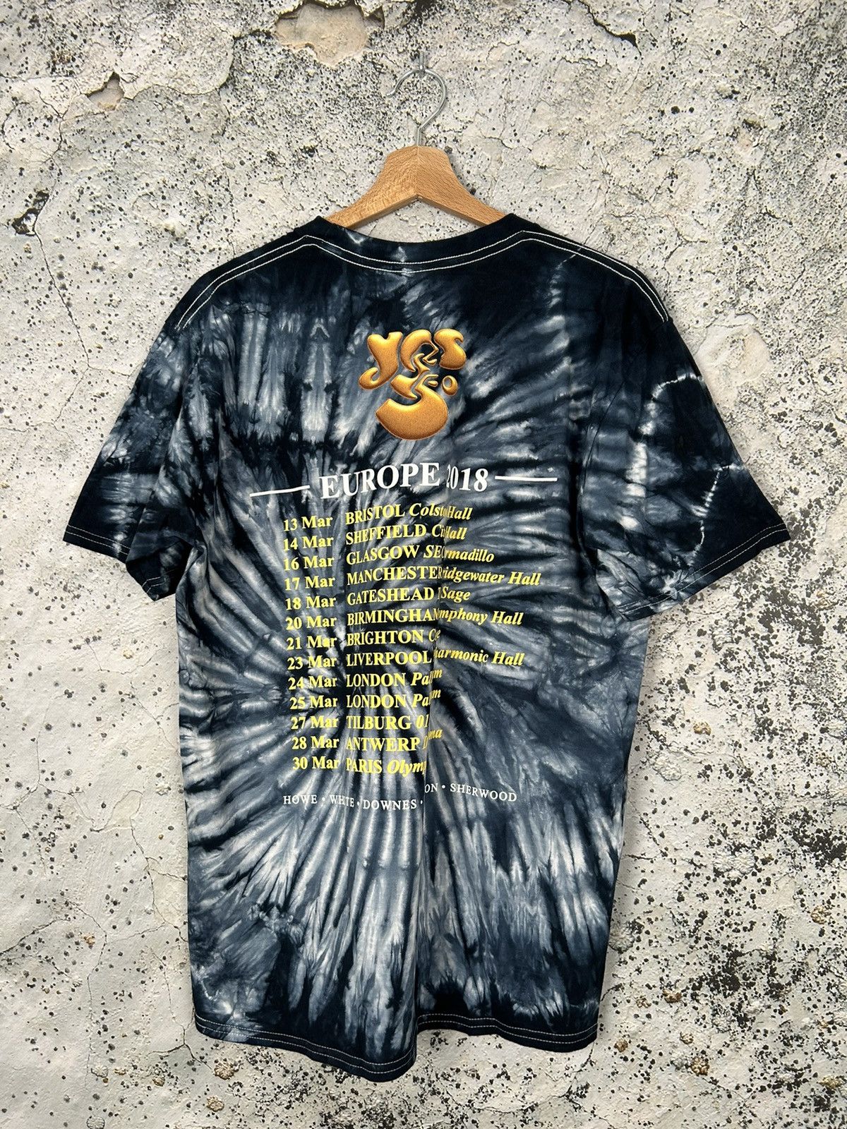 Band Tees Vintage Yes Europe Tour 2018 Music Art Graphic Tee Pop Size US L / EU 52-54 / 3 - 4 Thumbnail