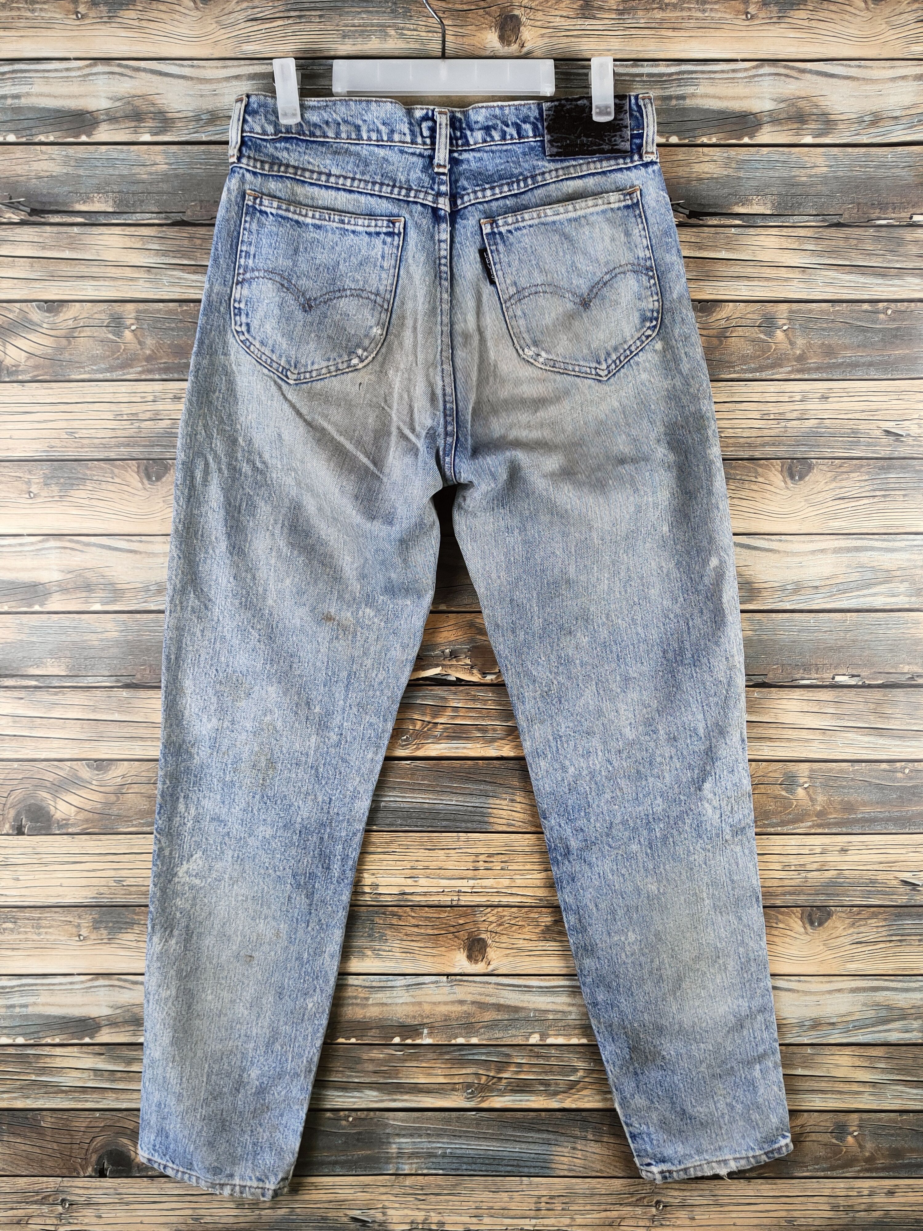 Levi's DL Levi's big E Blue Distressed Ripped Jeans #46-962 Size US 31 - 7 Thumbnail
