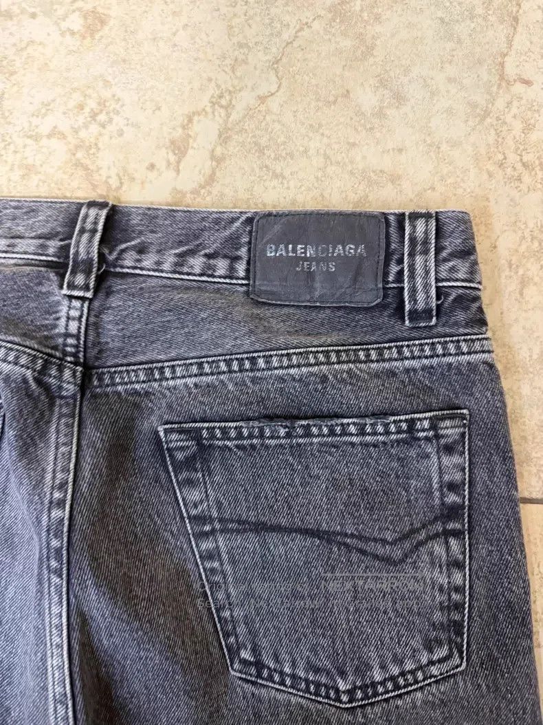 Balenciaga Balenciaga size XXS Bell-bottom jeans Size US 27 - 3 Thumbnail