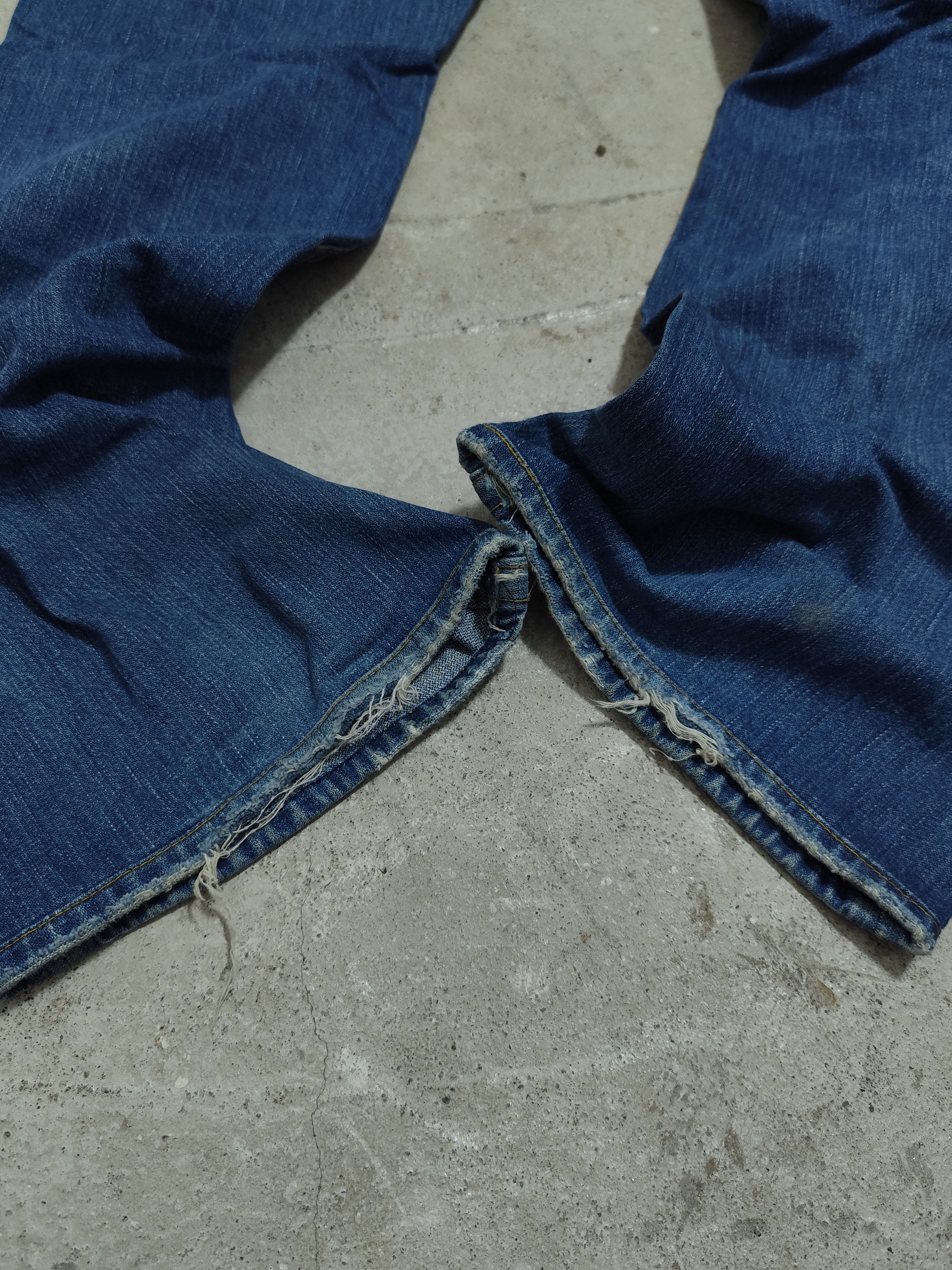 True Religion True Religion Distress Flared Pants Size US 34 / EU 50 - 19 Thumbnail