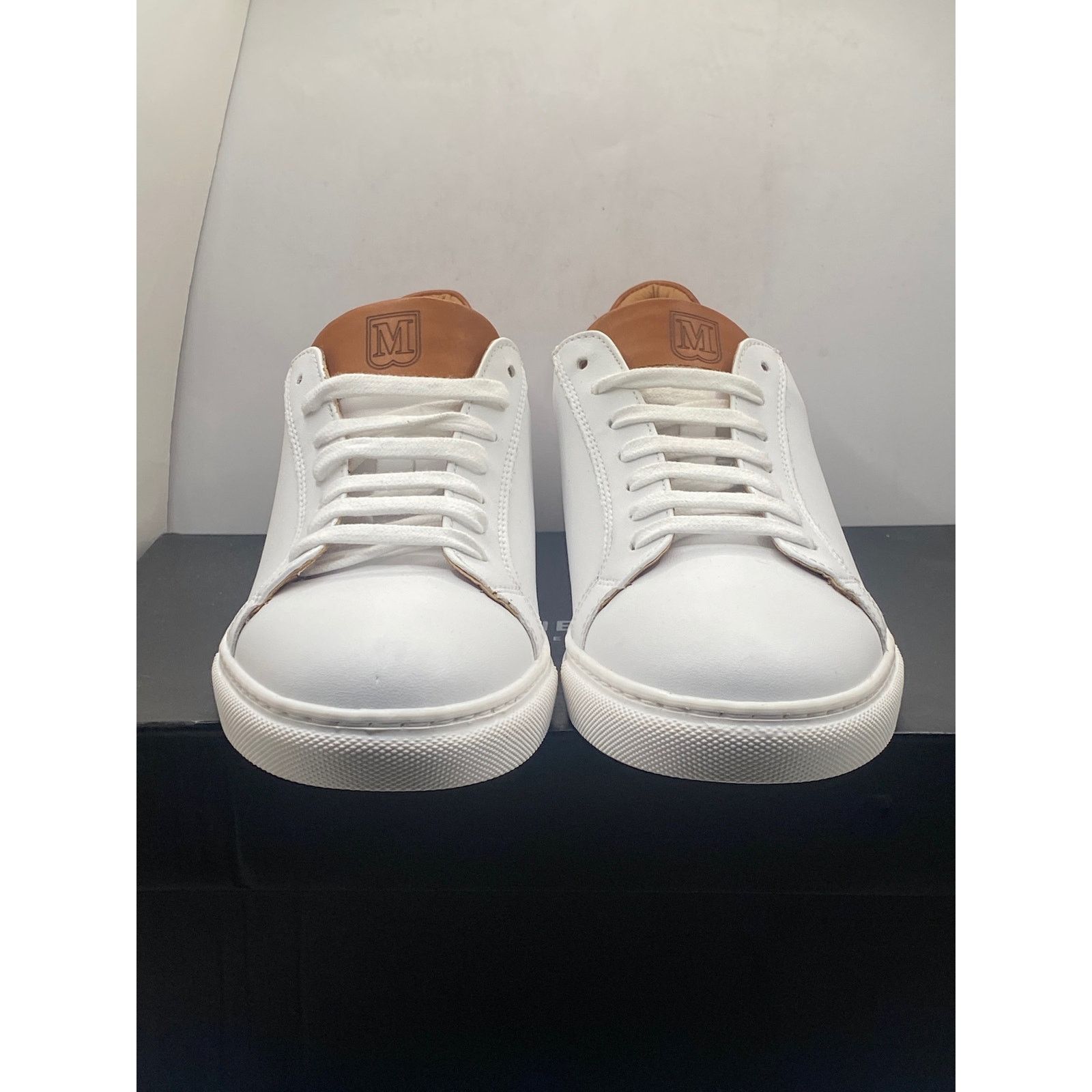 Bruno Magli Bruno Magli Daniel Low Top Sneaker (Men) Size 7 Size US 7 / EU 40 - 2 Thumbnail