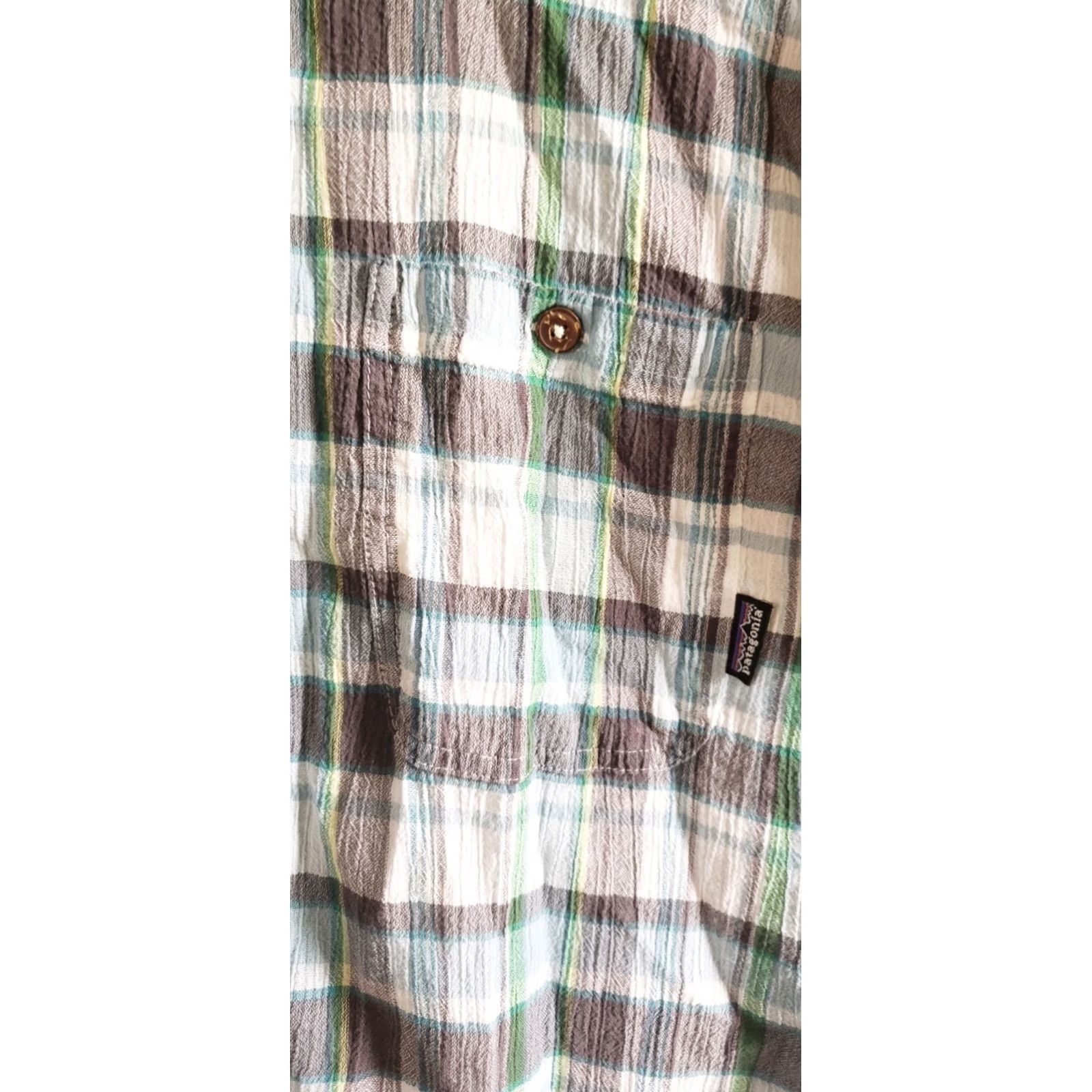 Patagonia Patagonia Button Up Shirt Mens L White Gray Green Plaid Short Sleeve Gauze Textured Cotton Regular Fit Pocket Badges Clothing Shirt Size US L / EU 52-54 / 3 - 5 Thumbnail