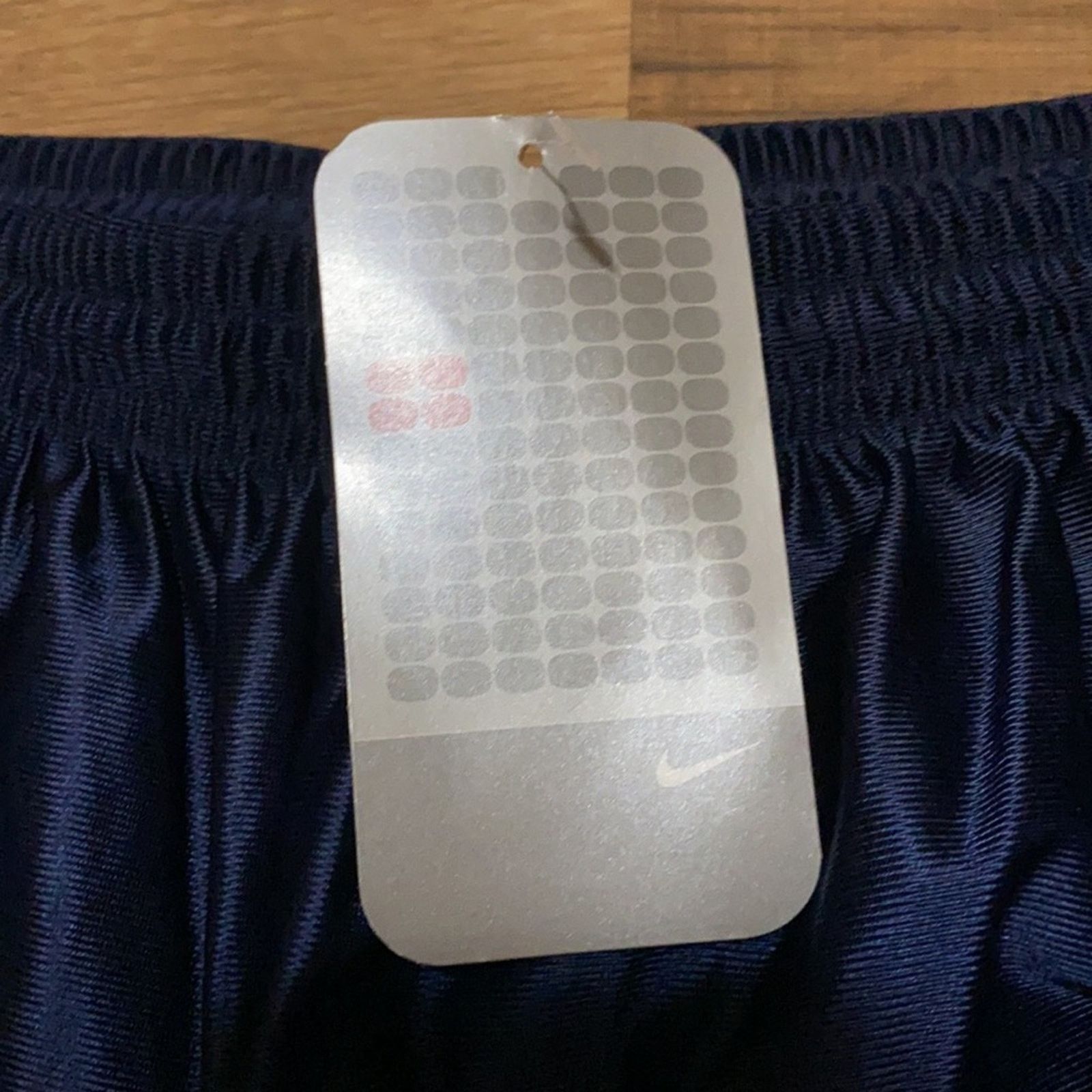 Nike 2002 Nike solo swoosh shorts Size US 28 / EU 44 - 3 Thumbnail