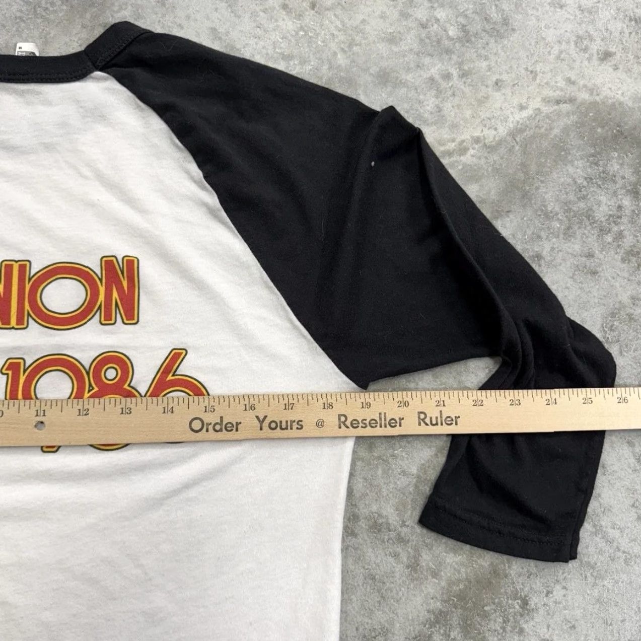 American Apparel Ben Folds Five Shirt Mens Medium White Raglan 3/4 Sleeve Reunion Tour 1986 Graphic Print Crew Neck Cotton Polyester T-Shirt Vintage N/A Size US M / EU 48-50 / 2 - 5 Thumbnail