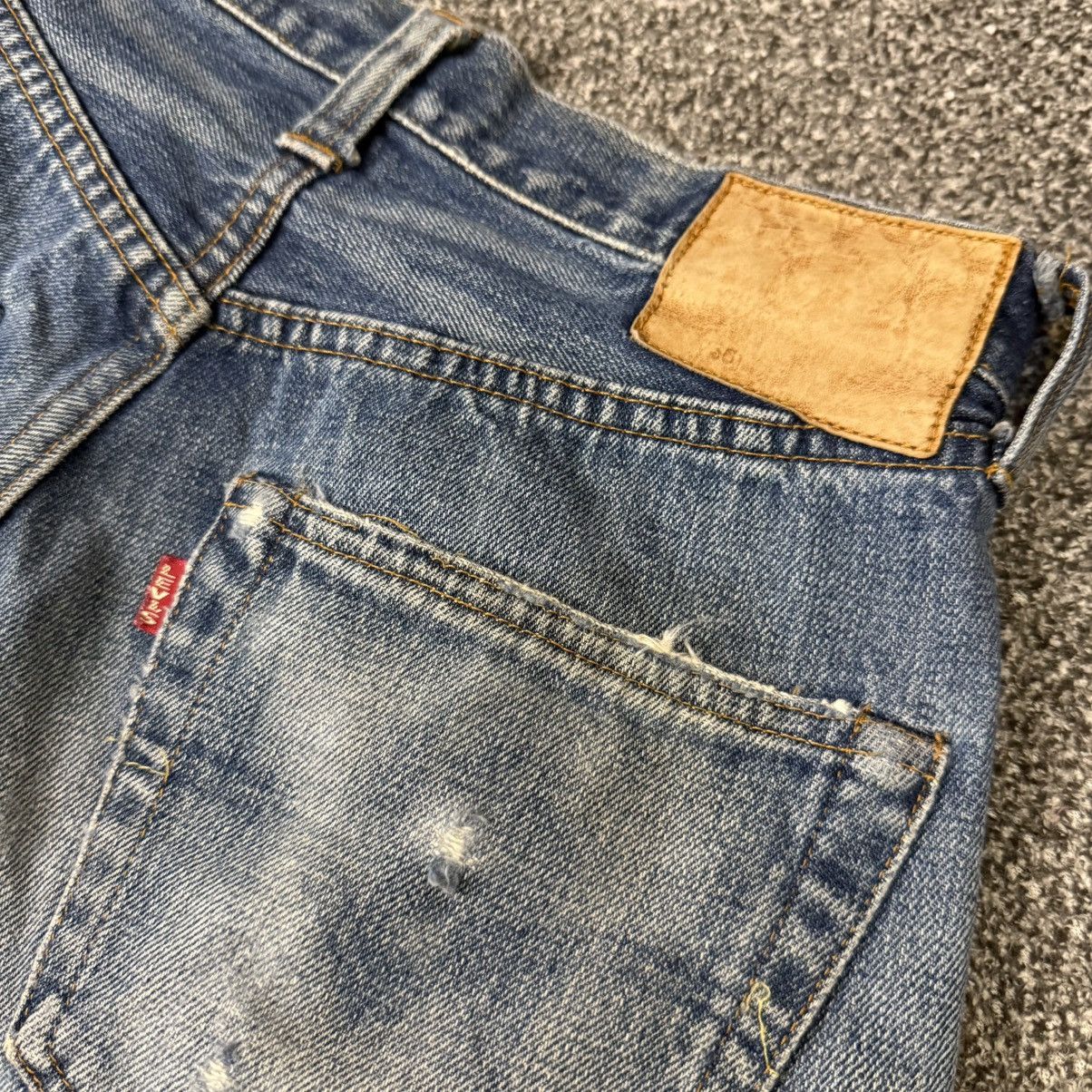 Levi's Vintage Clothing Levis E Selvedge 501 USA Distressed Aging Wash Denim W30 Size US 30 / EU 46 - 7 Thumbnail