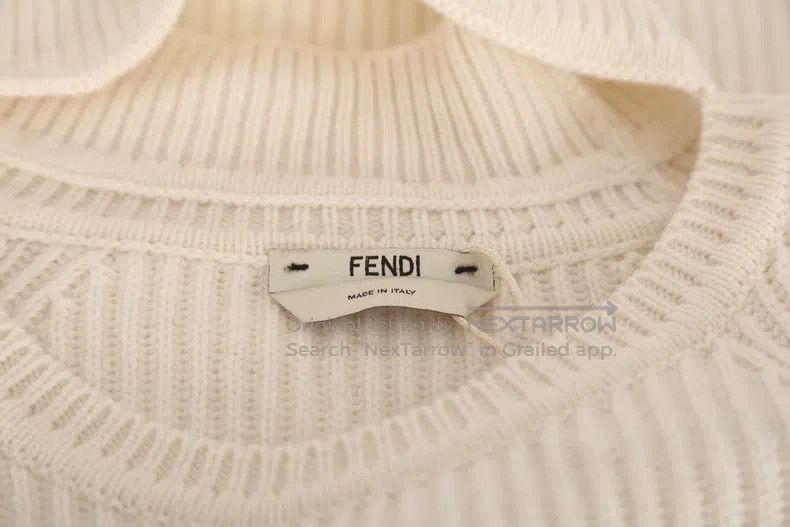 Fendi Fendi Cashmere blended with mink fur knitted sweater Size XS / US 0-2 / IT 36-38 - 3 Thumbnail