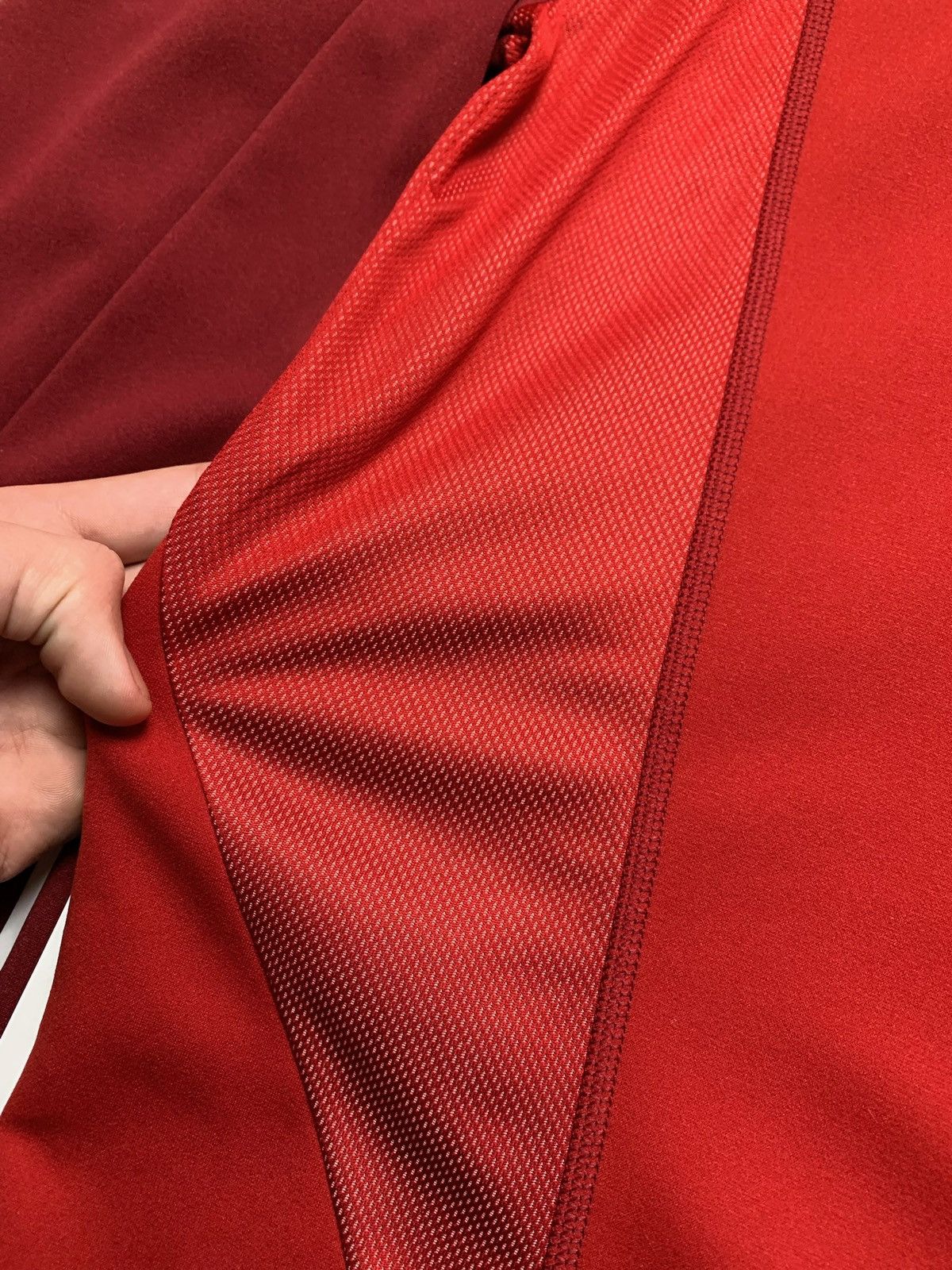 Adidas Adidas Wales soccer training jacket logo red size L Size US L / EU 52-54 / 3 - 7 Thumbnail