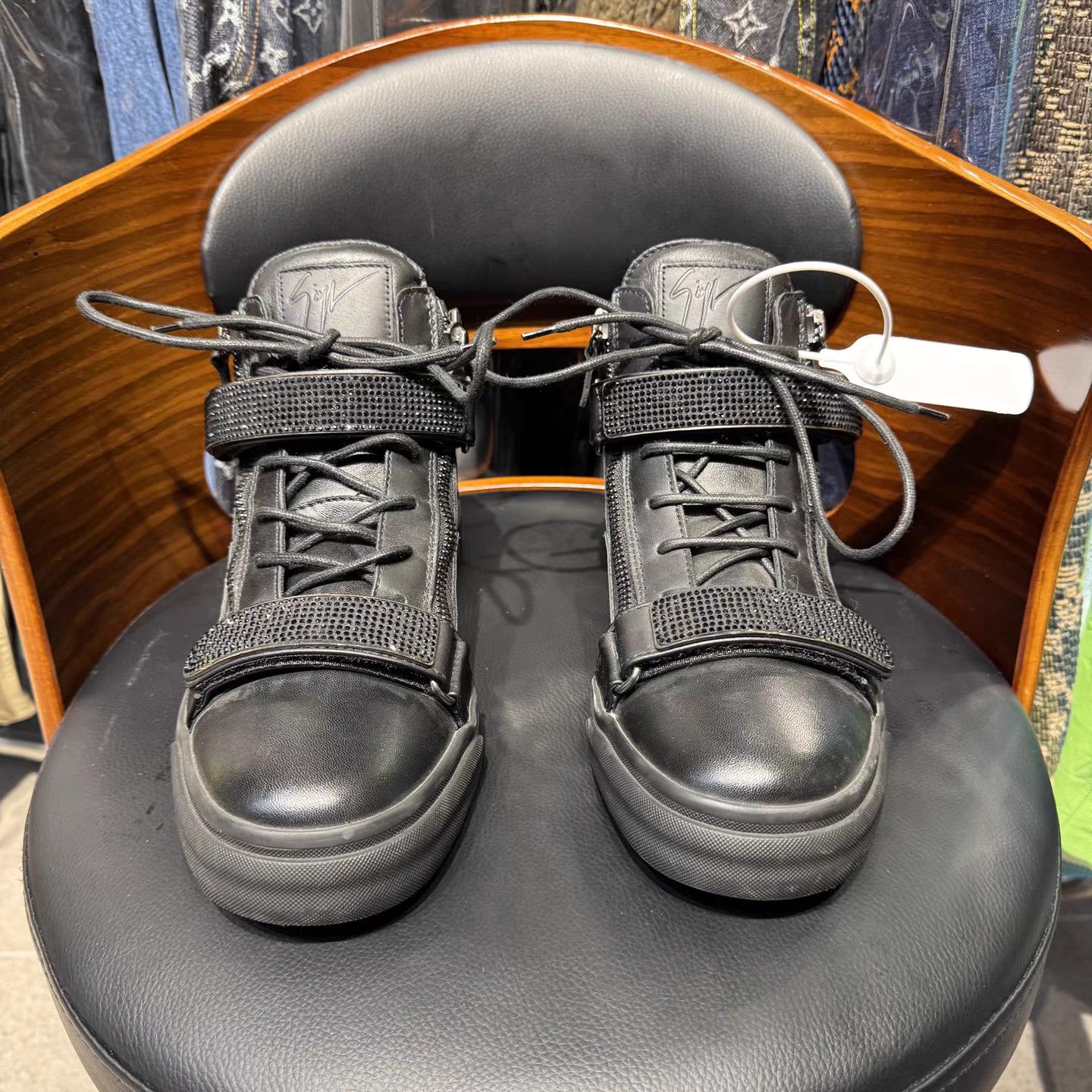 Giuseppe Zanotti giuseppe zanotti Leather Sneakers with Crystal Velcro K15 Size US 8 / EU 41 - 2 Thumbnail
