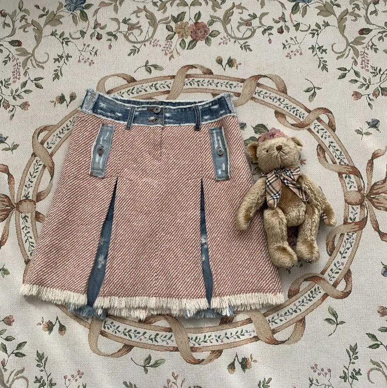 Burberry Burberry Pink Wool Midi Skirt for Women Size 23" - 1 Thumbnail